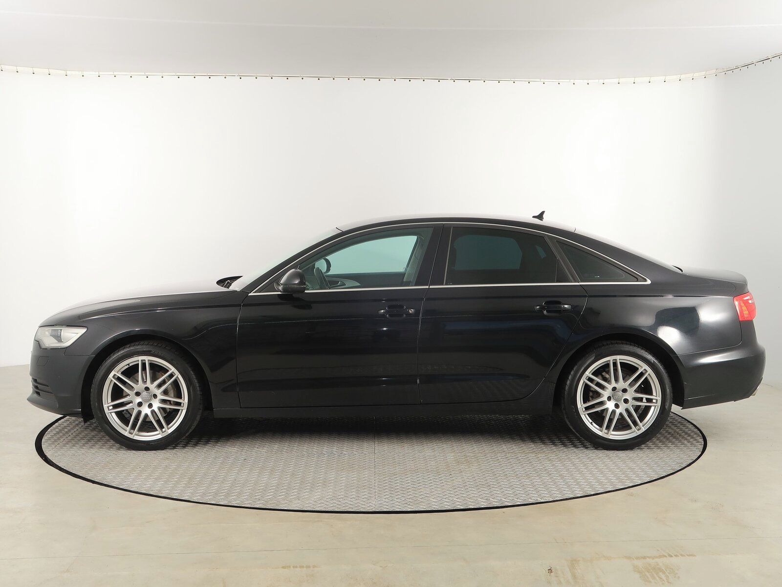 Audi A6, 3.0 TDI, Basis, 4X4, Automat - fotka 3