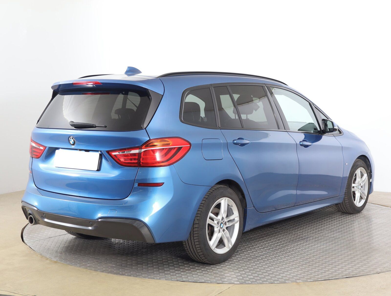 BMW Řada 2, 218i Gran Tourer, Automat - fotka 5