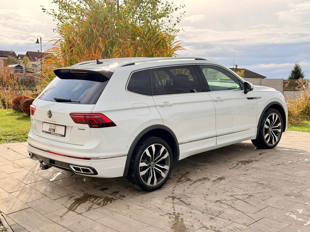 Volkswagen Tiguan Allspace, R-Line 147kW 1.maj|ČR|Tažný - fotka 4