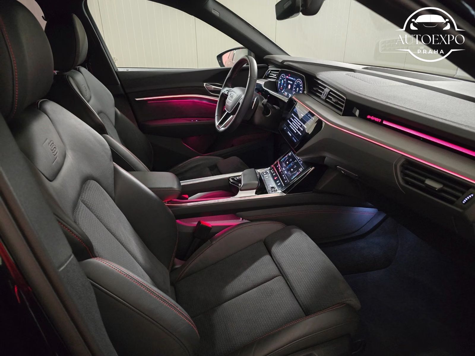 Audi Q8, e-tron 50 S-line - fotka 6