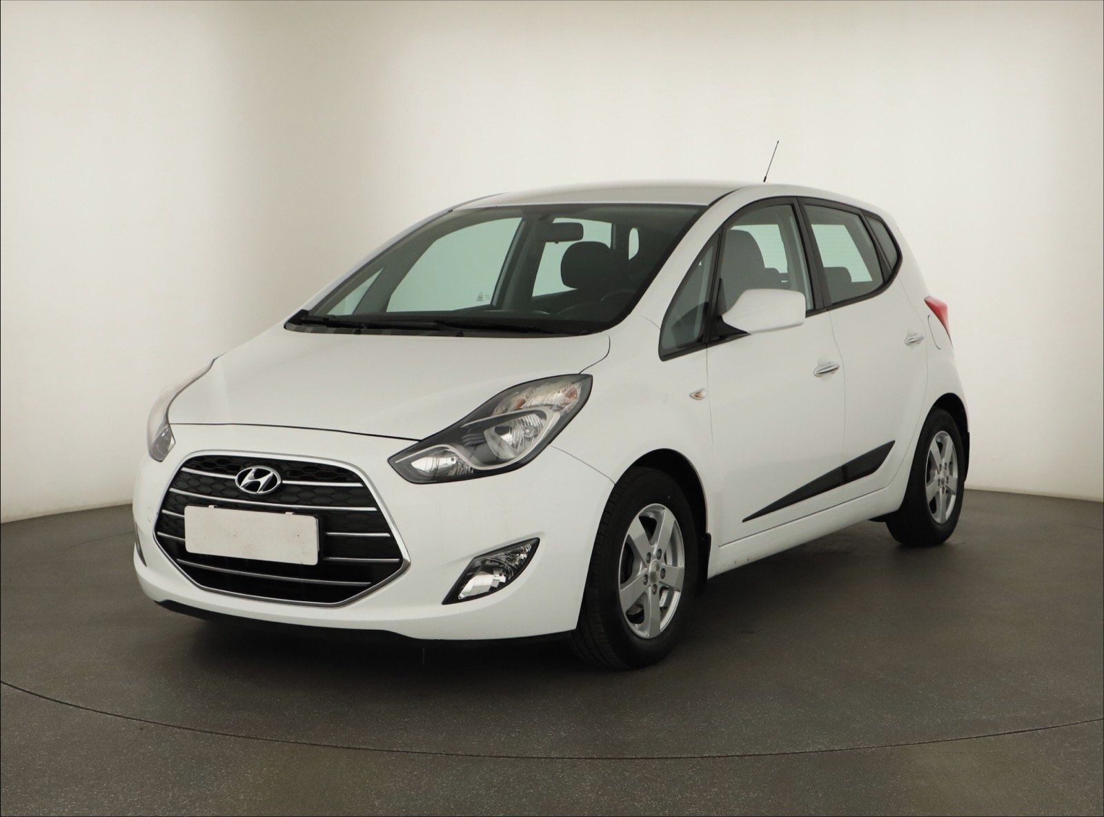 Hyundai ix20, 1.6 CVVT, ČR,1.maj, Serv.kniha - fotka 2