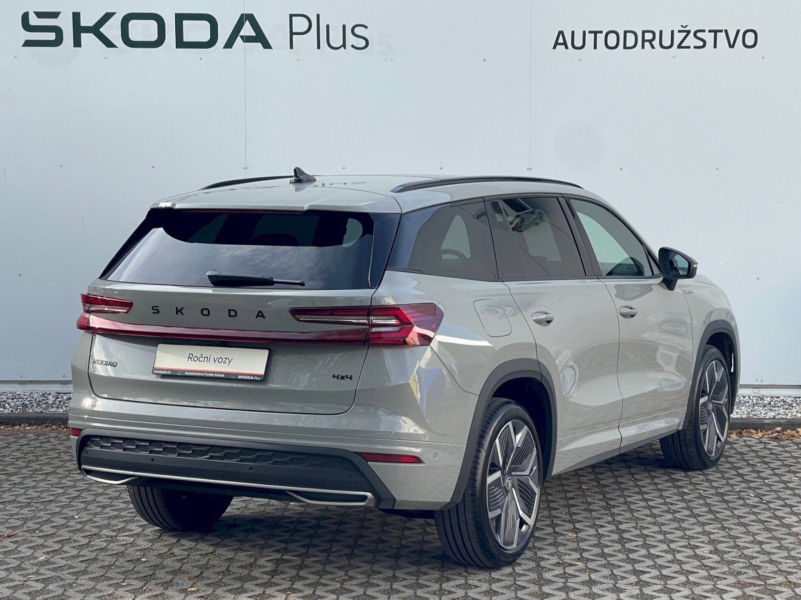 Škoda Kodiaq, DSG 2.0 TDi / 142 kW SportLine - fotka 2