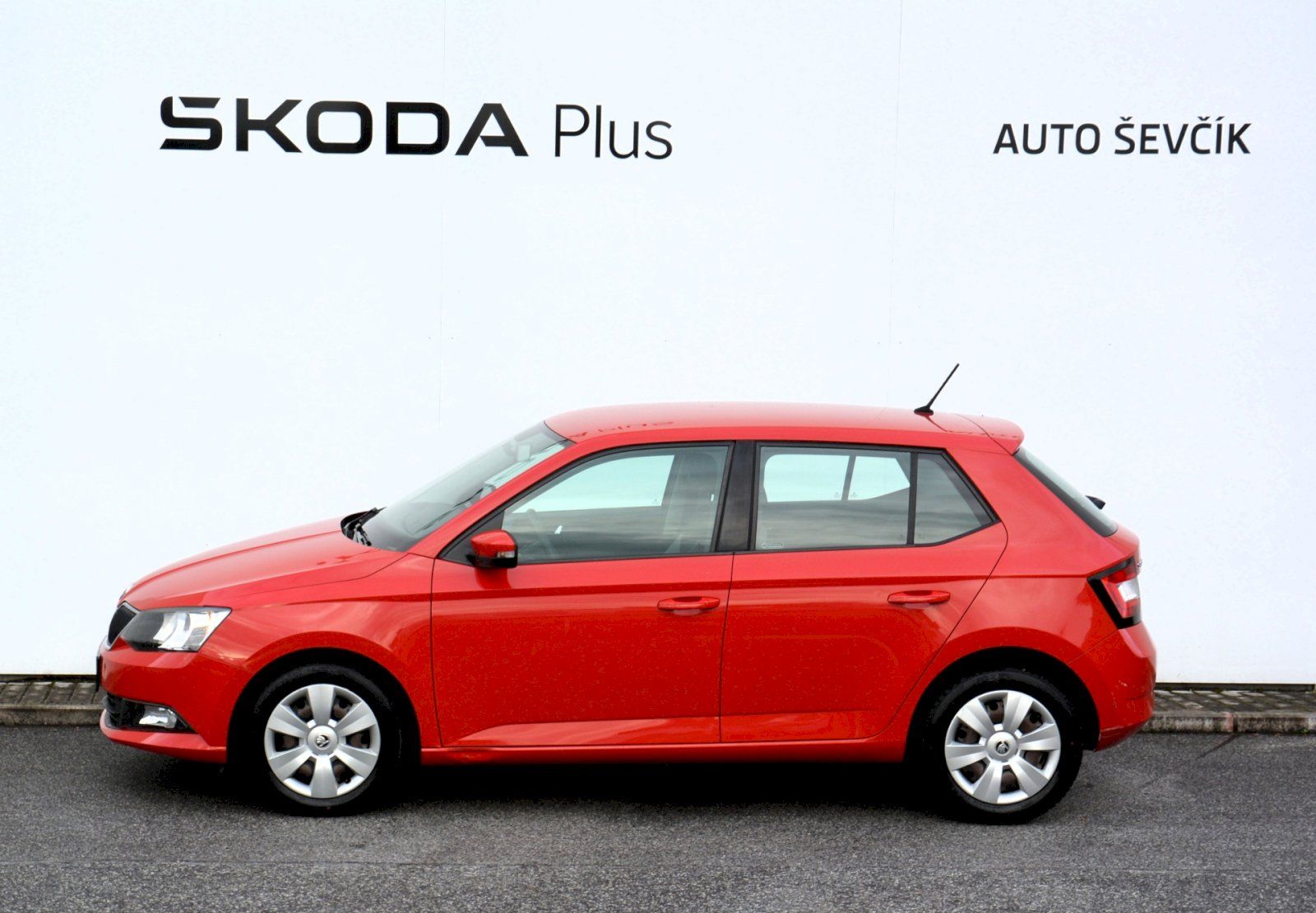 Škoda Fabia, 1.0 MPI 44 KW Ambition - fotka 3