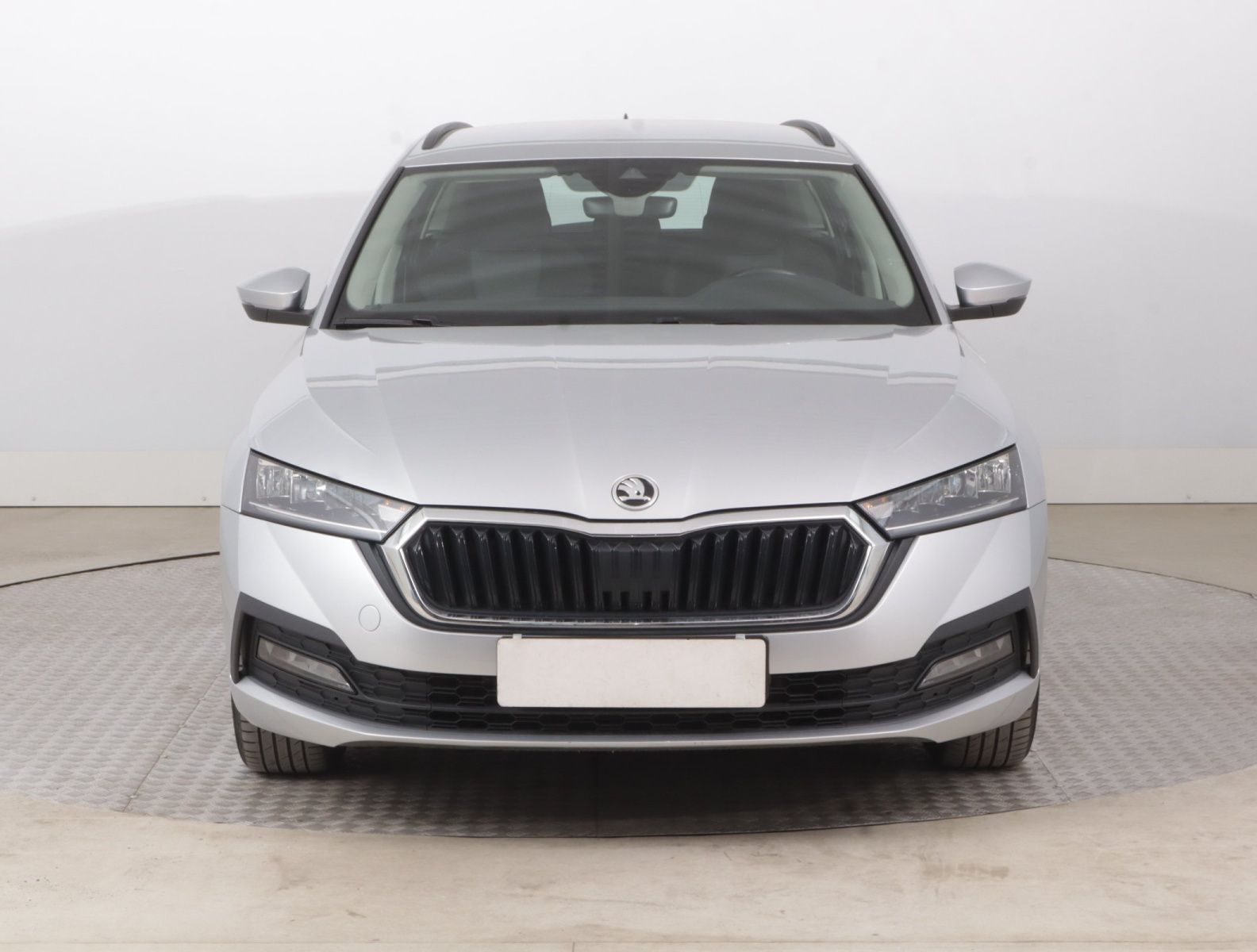 Škoda Octavia, 2.0 TDI, Ambition, ČR,1.maj - fotka 2