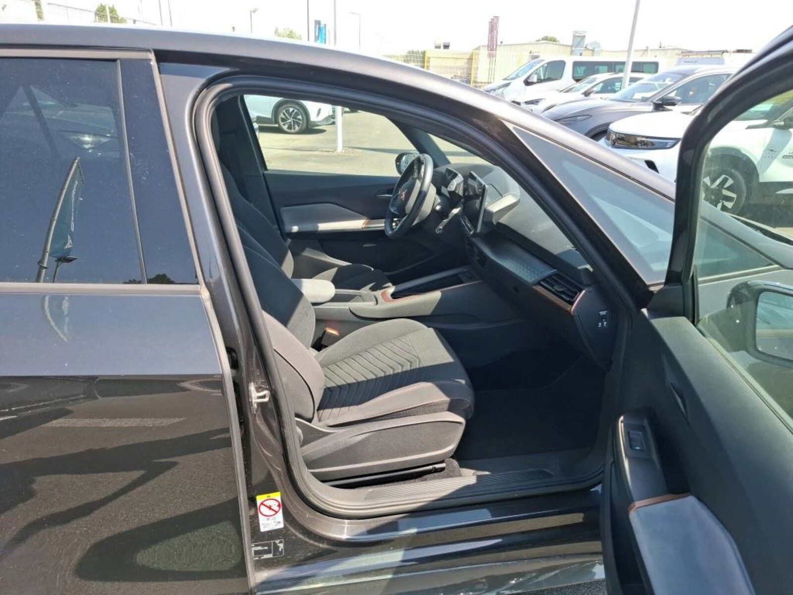 Cupra Born, 58 e-boost, Automat, Navi - fotka 3