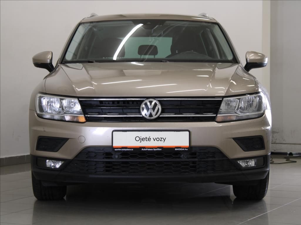Volkswagen Tiguan, 1,5 TSI 96kW Comfort DPH ČR - fotka 2