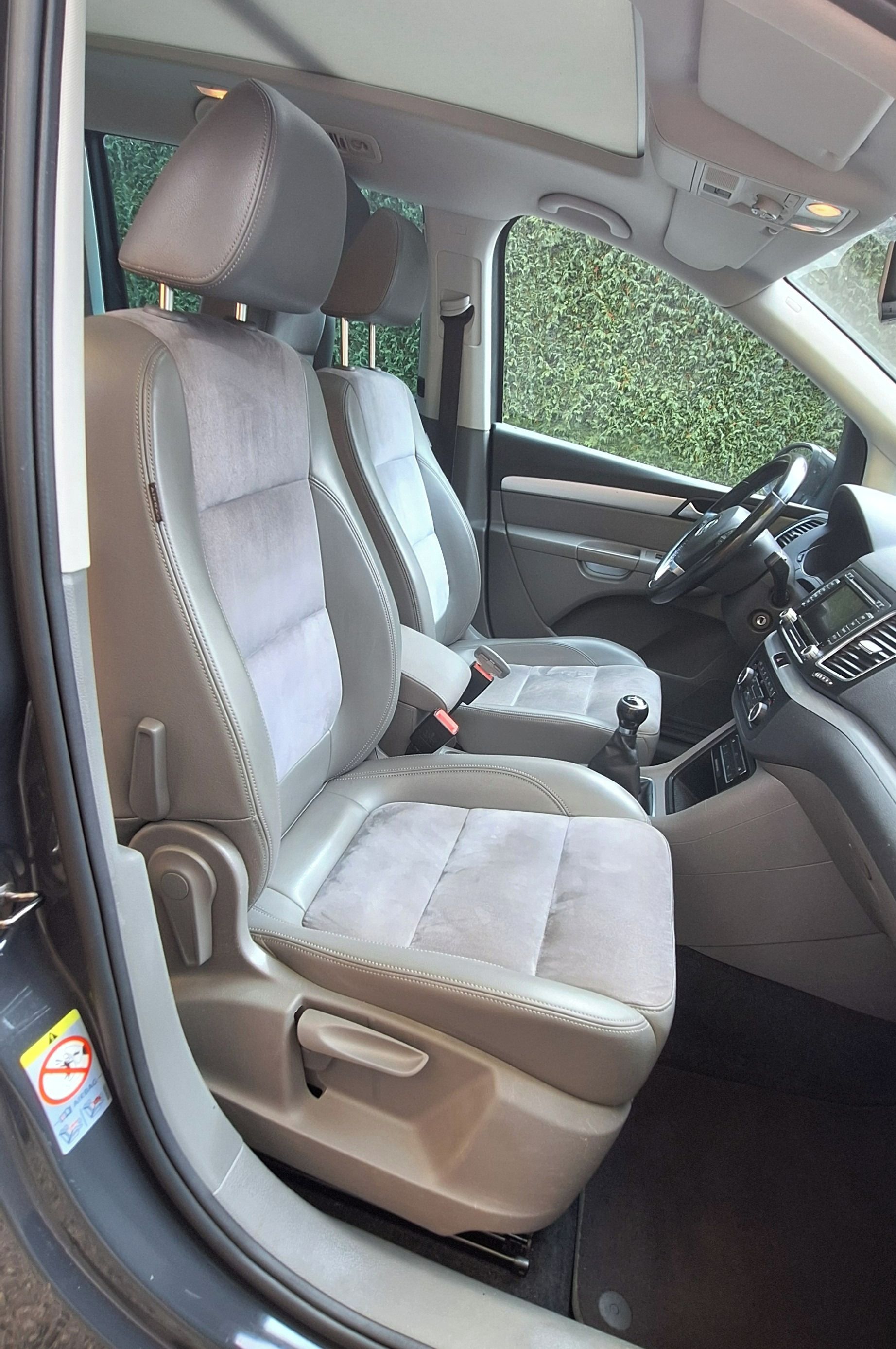 Volkswagen Sharan, 2.0TDI,125 kW, 7 míst - fotka 3