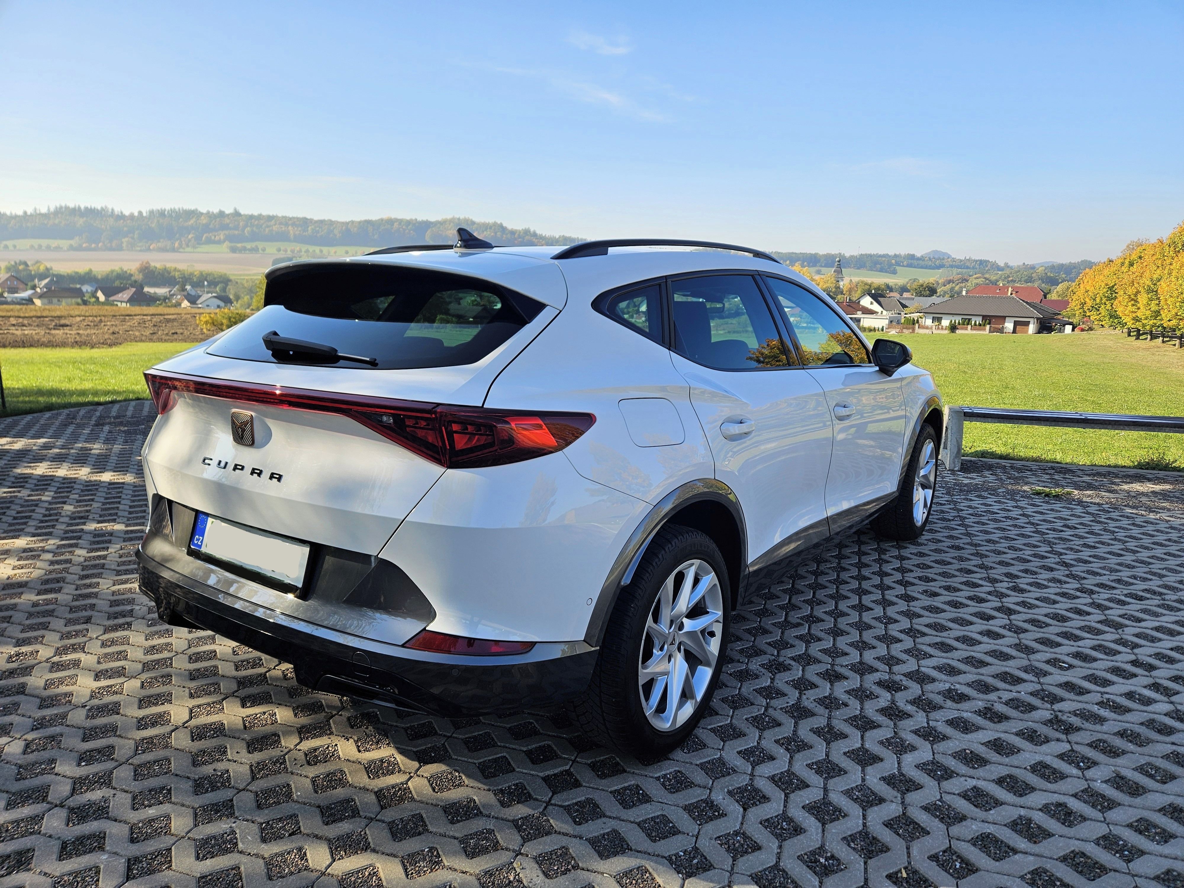 Cupra Formentor, 1.5 TSI 110KW ACC 38TKM TOP - fotka 2
