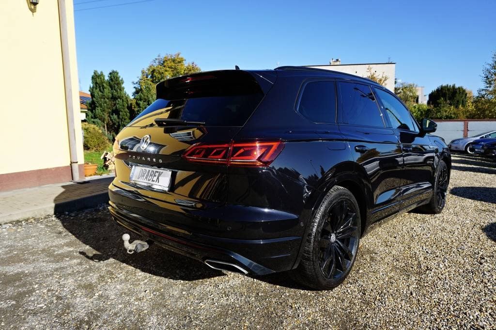 Volkswagen Touareg, R-LINE 3,0 TDI V6 210 kW - fotka 5