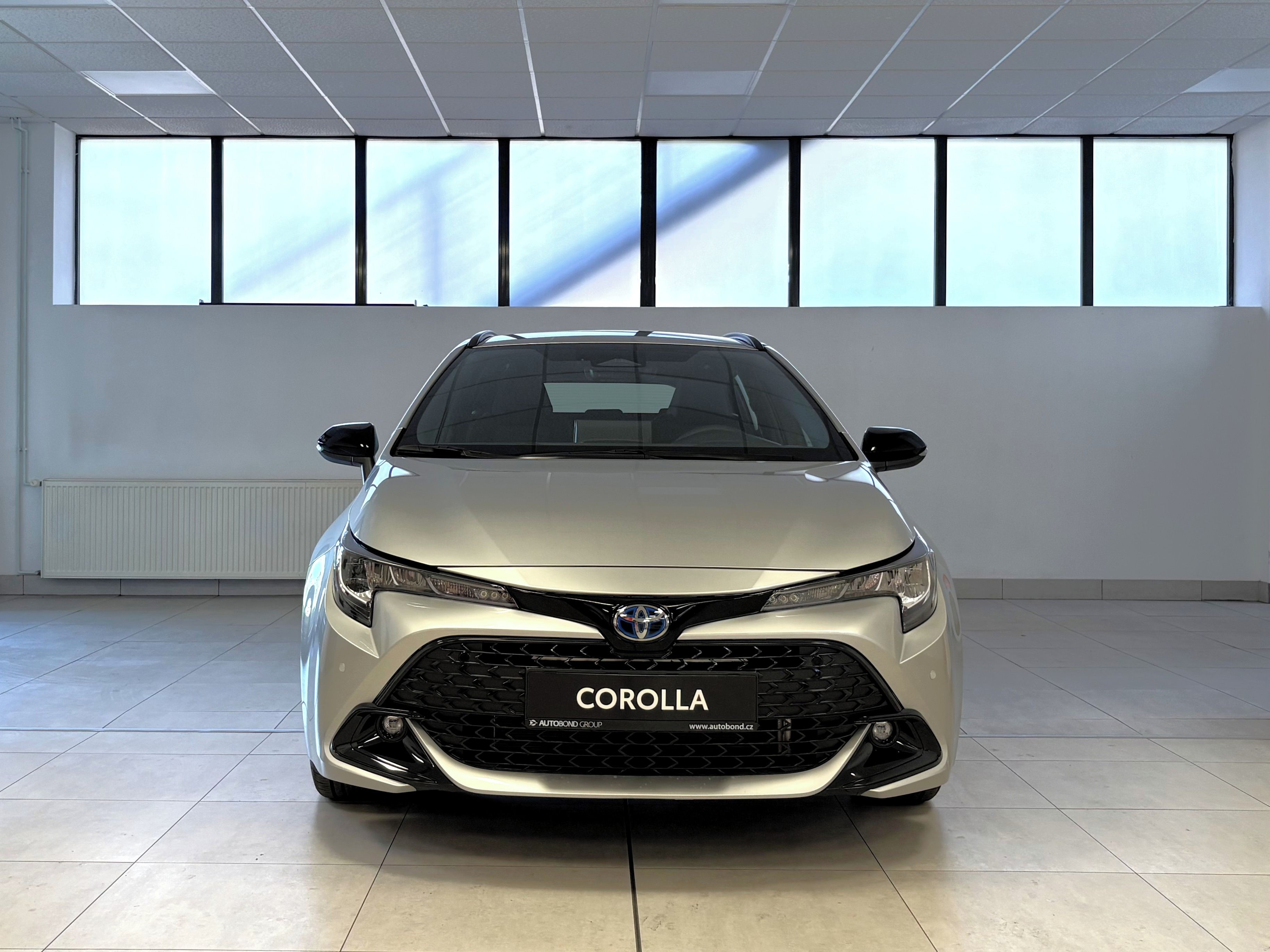 Toyota Corolla, TS, Comfort Tech, 1.8L HEV 140 - fotka 2