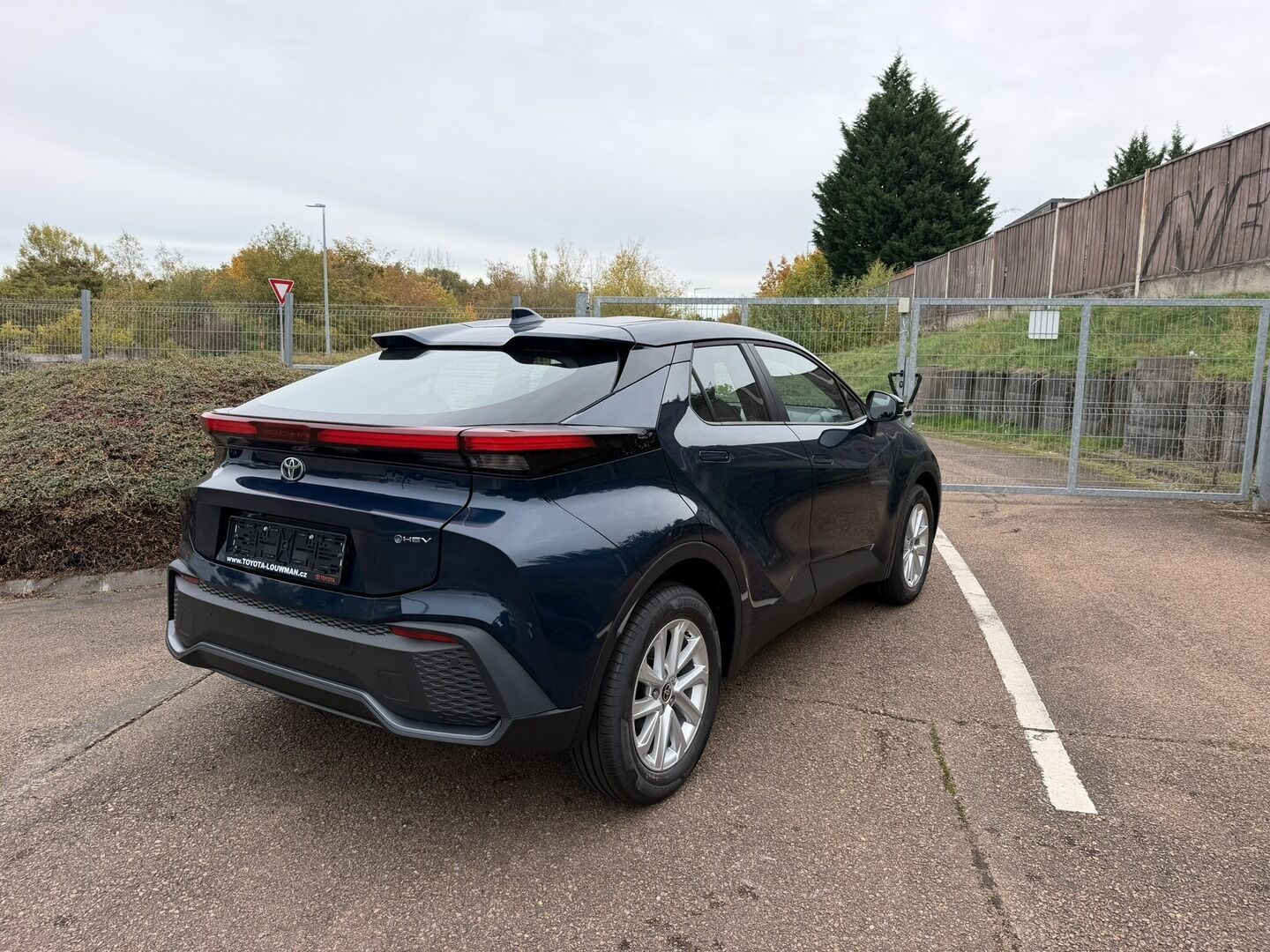 Toyota C-HR, 1.8. HEV Comfort Business - - fotka 5