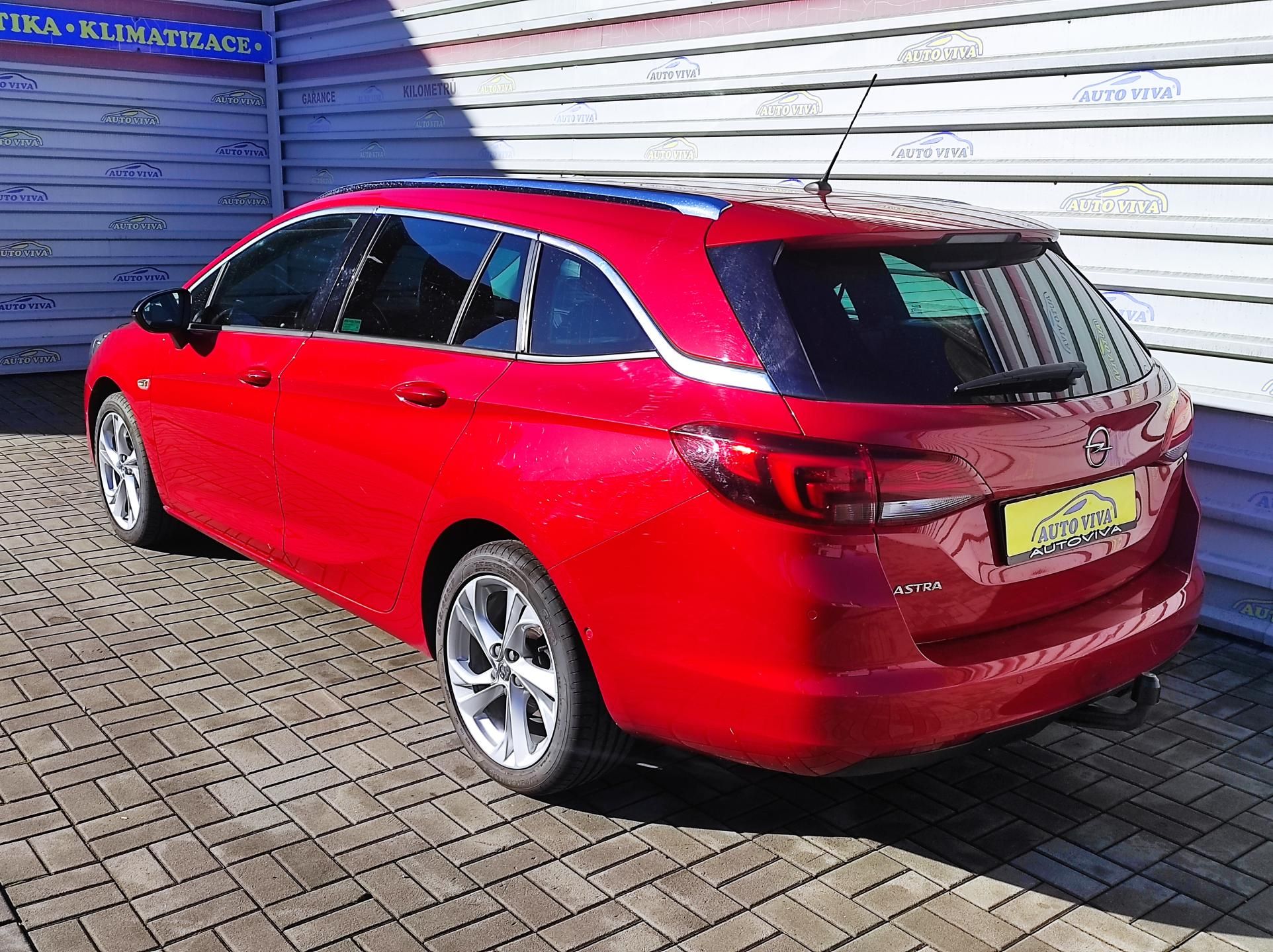 Opel Astra, 1,2Turbo, 107kW, Elegance, S/s - fotka 3