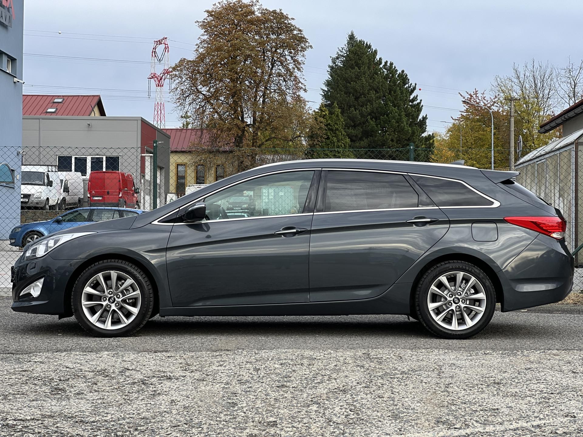 Hyundai i40, 1.7CRDi NAVI KAMERA TEMPOMAT - fotka 4