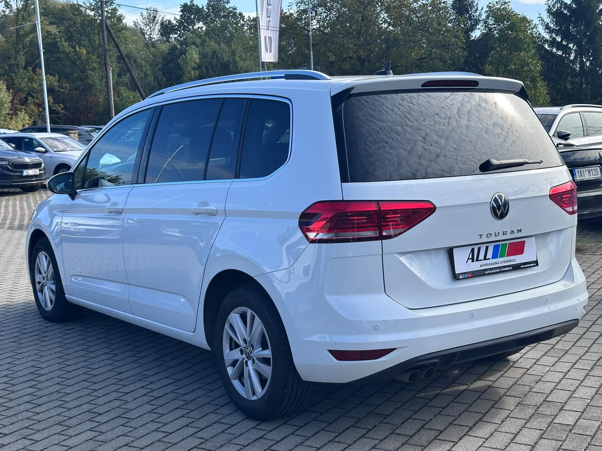 Volkswagen Touran, 2.0 TDI 110kW DSG Highline - fotka 5