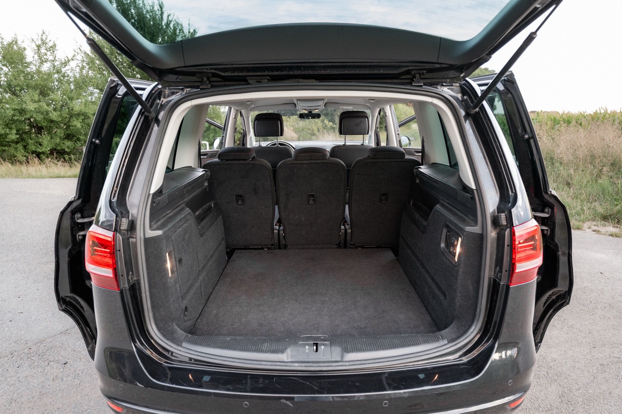 Volkswagen Sharan, 2.0 TDI 110 kW DSG, CarPlay - fotka 5