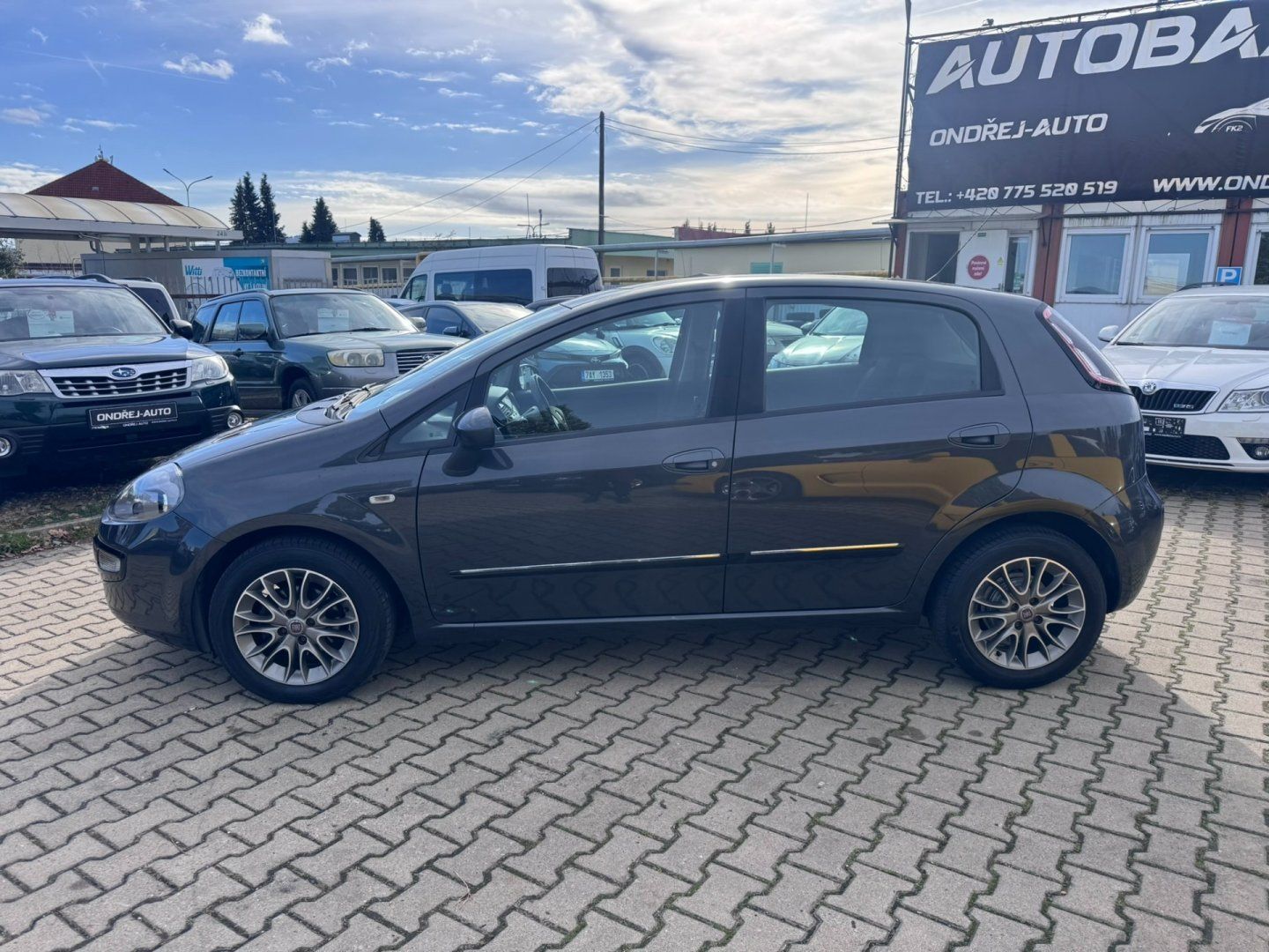 Fiat Punto, 1,2i 51 KW PRVNÍ MAJITEL - fotka 3