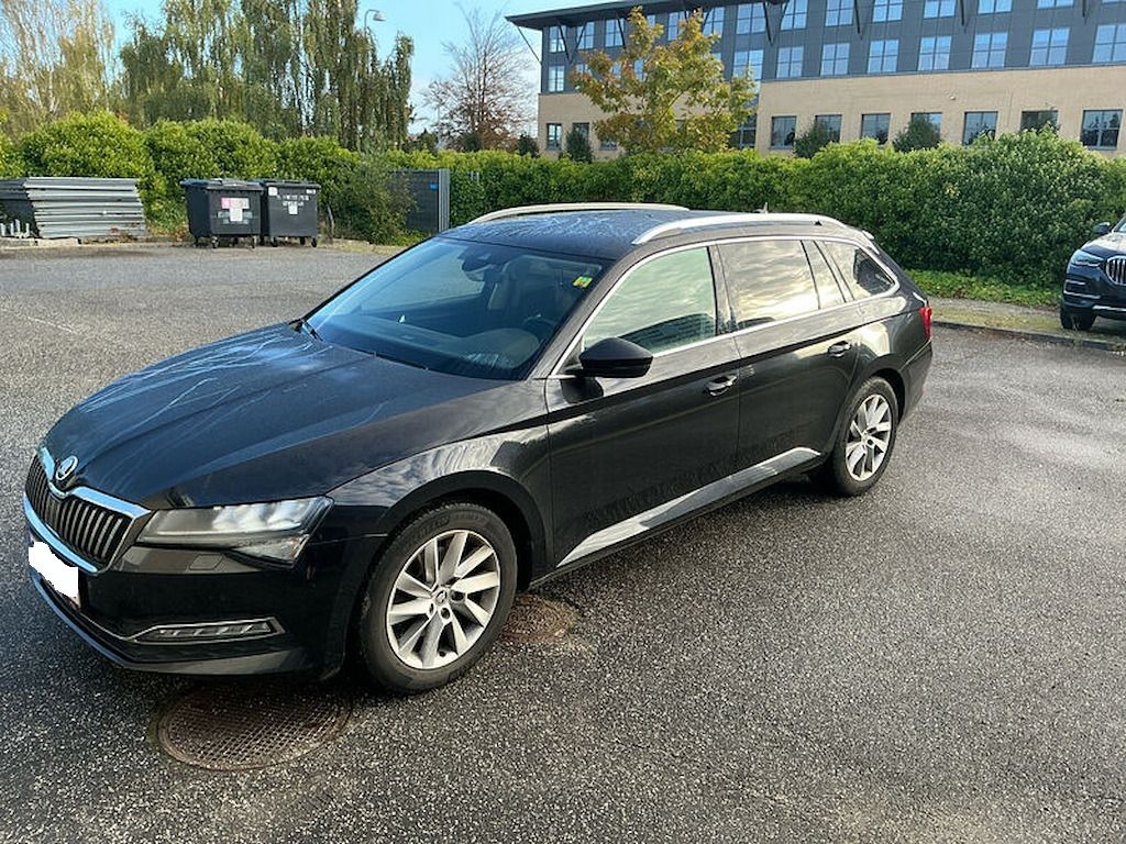Škoda Superb, 2.0TDi 110kw elegance 1.majite - fotka 5