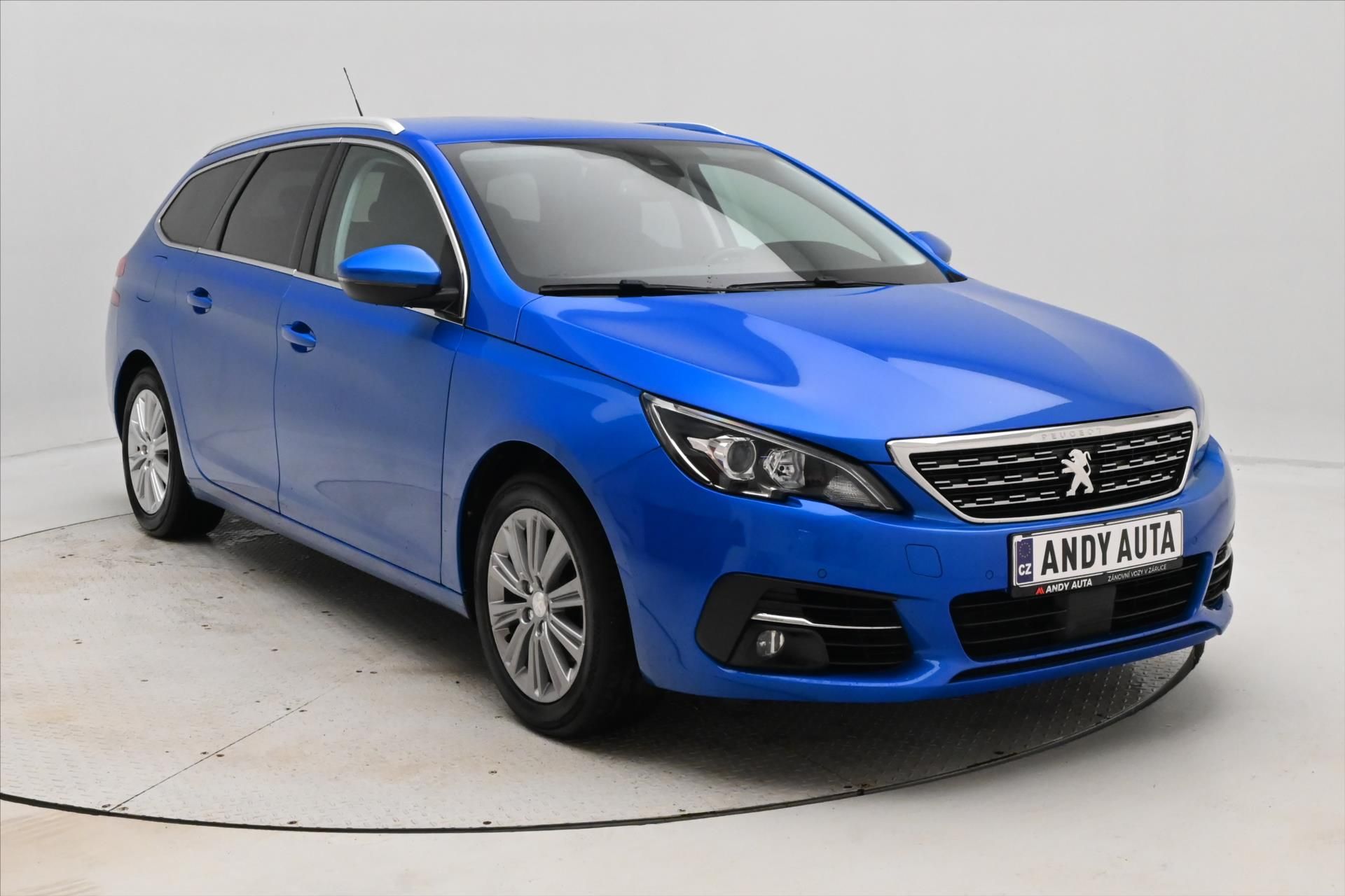 Peugeot 308, 1,5 BlueHDI 96 kW Allure Záruk - fotka 3