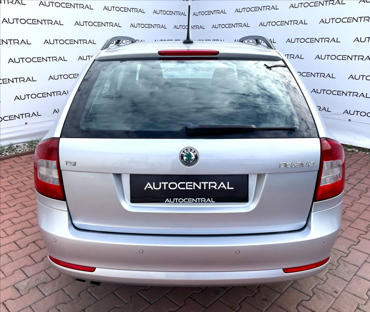 Škoda Octavia, 1,4 Tsi Family 90kw , Navi , s - fotka 5