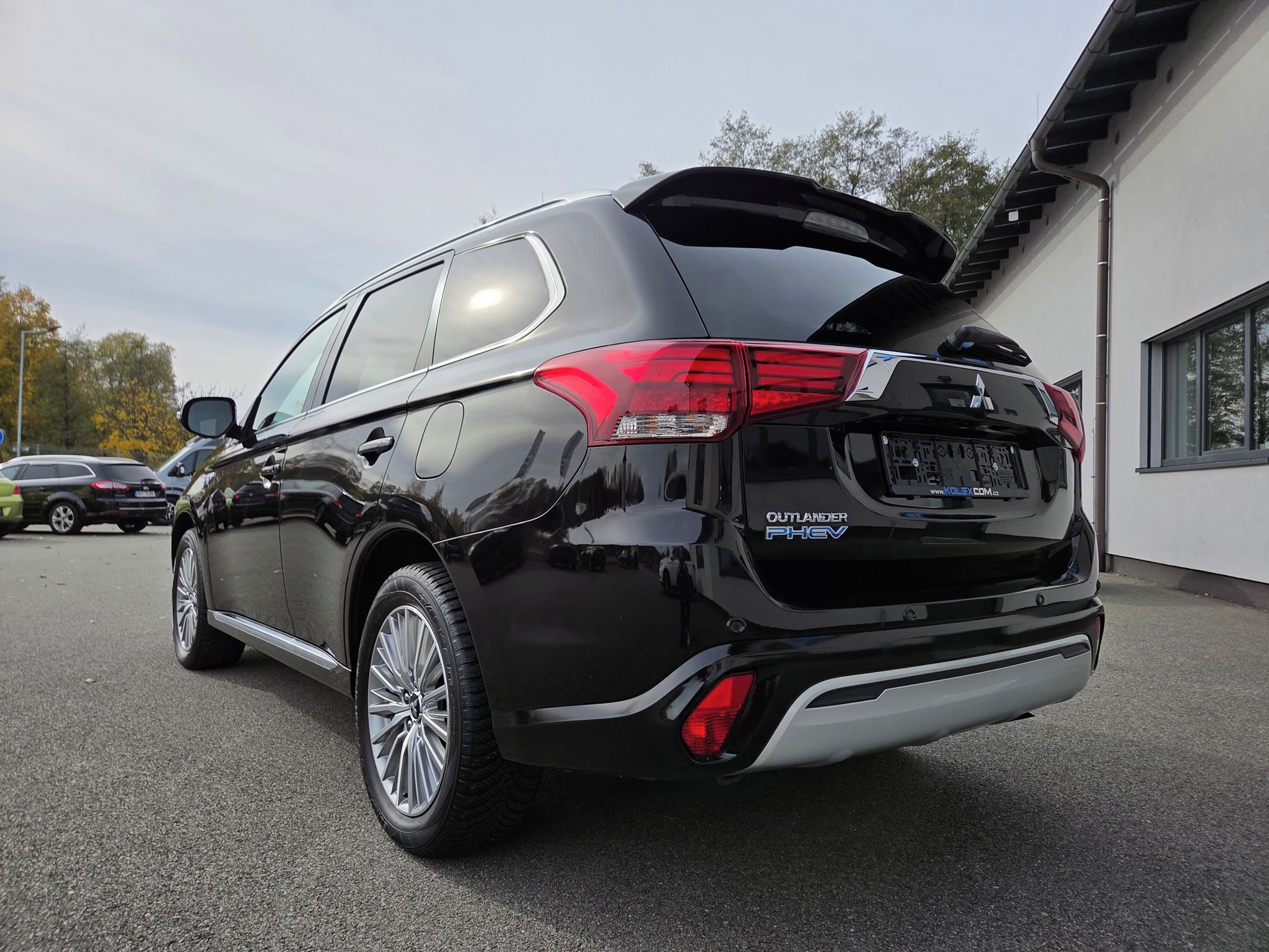Mitsubishi Outlander, 2.4 PHEV 4x4, 31.000 km !!! - fotka 3