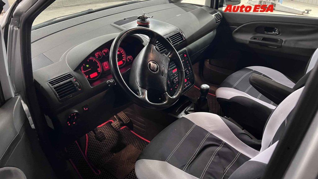 Seat Alhambra, 2.0 TDi - fotka 3