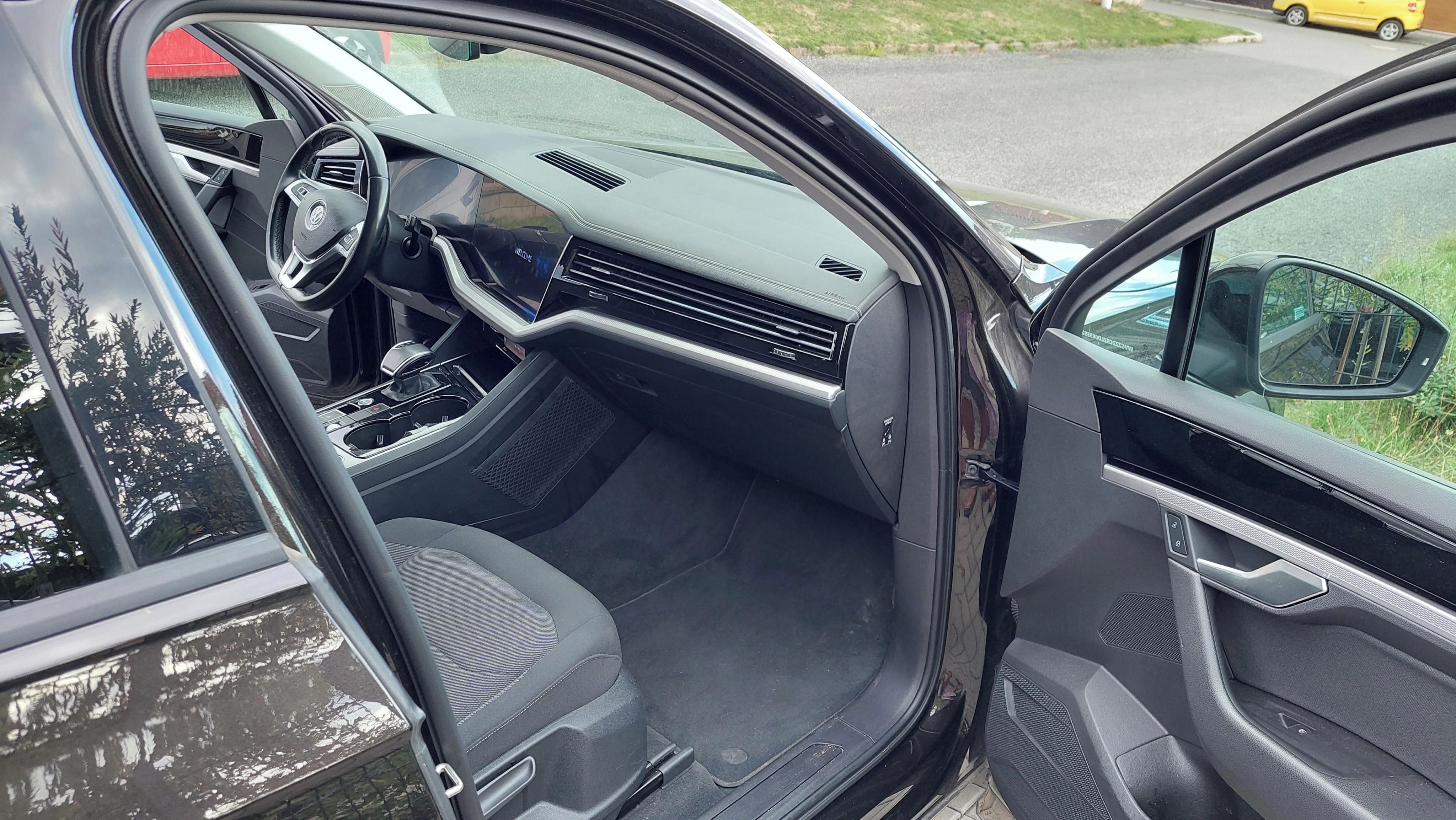 Volkswagen Touareg, 3.0TDI/4M8AT/Inno/ACC/Lane/DPH - fotka 6