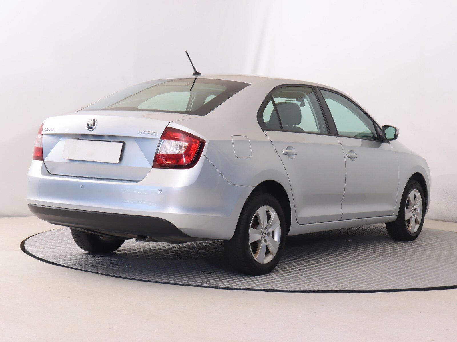 Škoda Rapid, 1.0 TSI, Automat, Serv.kniha - fotka 5