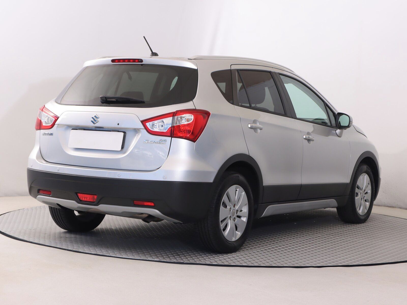 Suzuki SX4 S-Cross, 1.6 DDiS, Serv.kniha - fotka 5