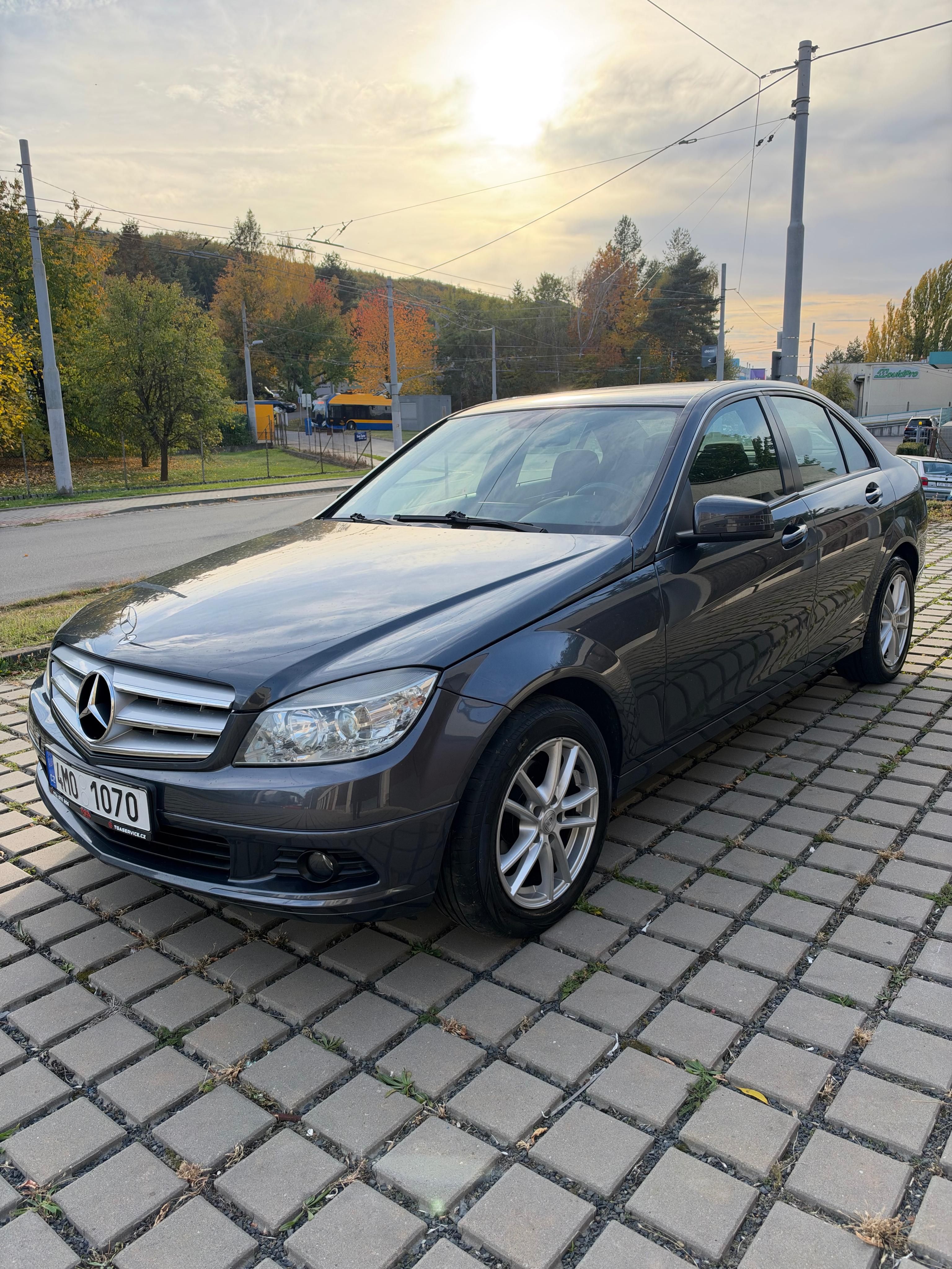 Mercedes-Benz Třídy C, Mercedes Benz C 200 204w - fotka 3