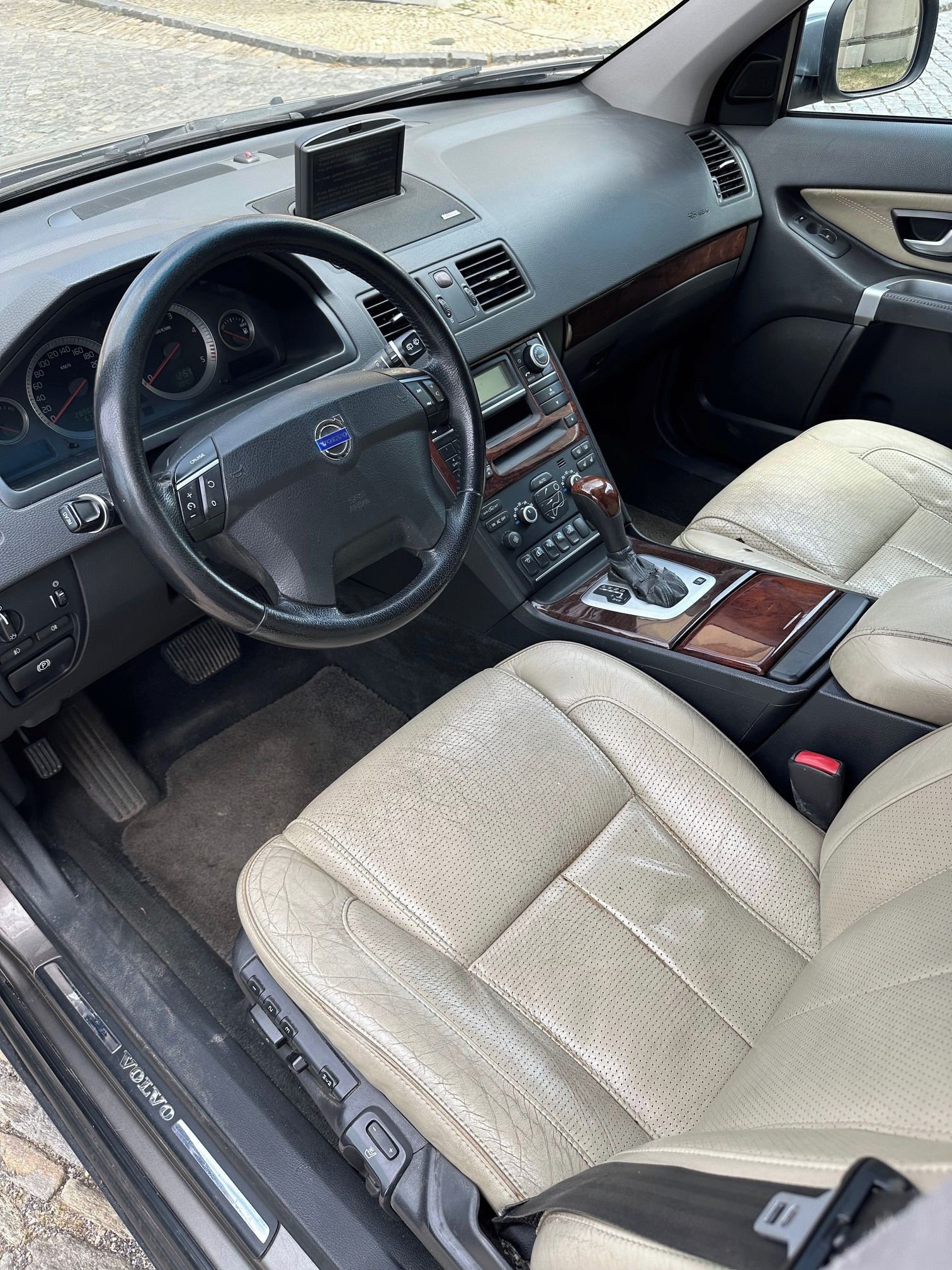 Volvo XC90, D5 Executive, 7 míst - fotka 6