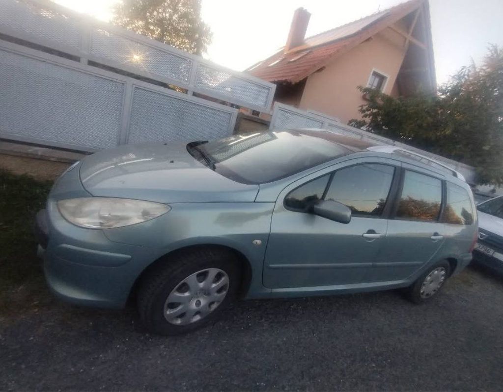 Peugeot 307, 1.6 SW - nová STK do 8/2028