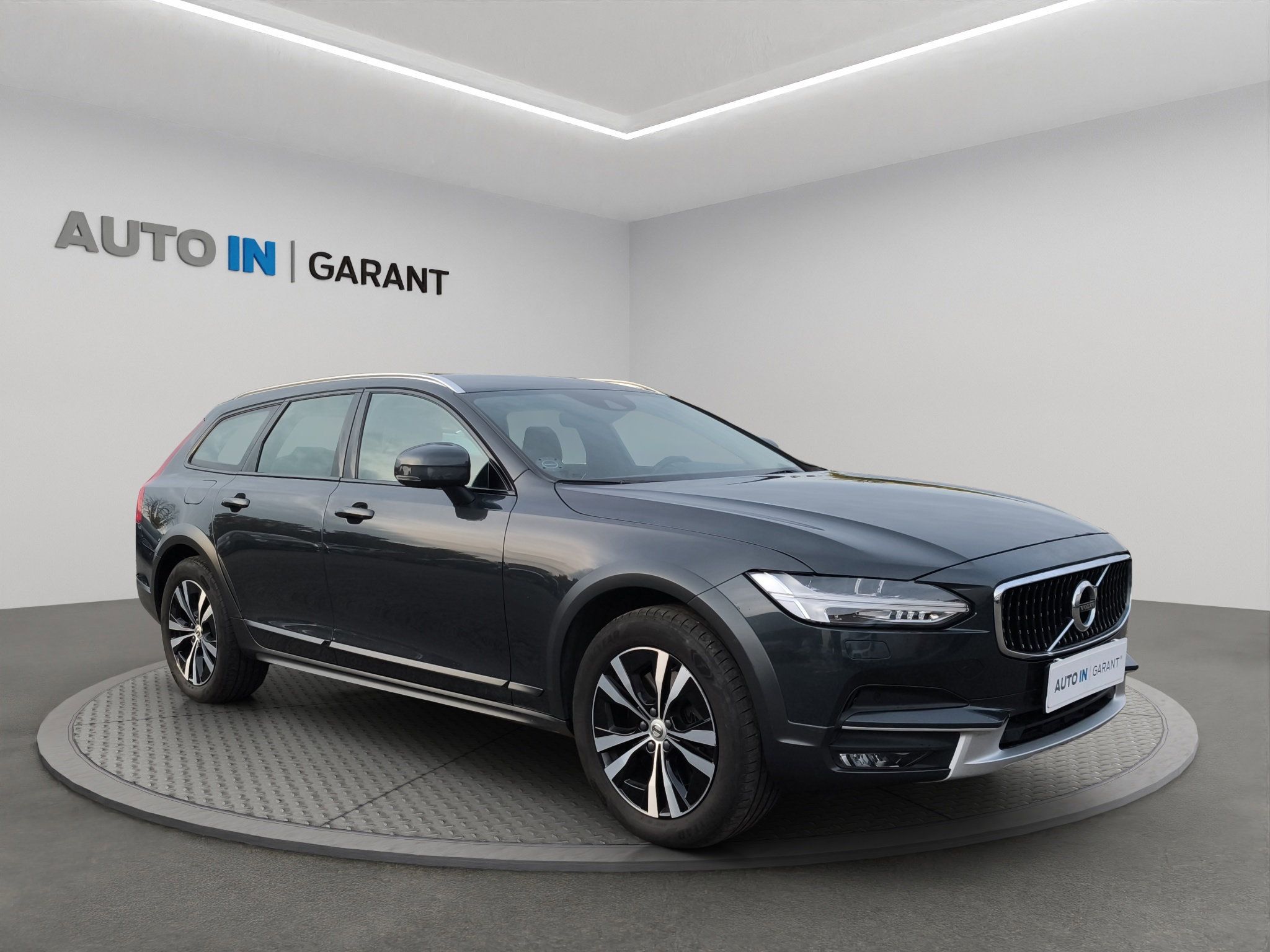 Volvo V90, CROSS COUNTRY D4 4x4 2.0 - fotka 3