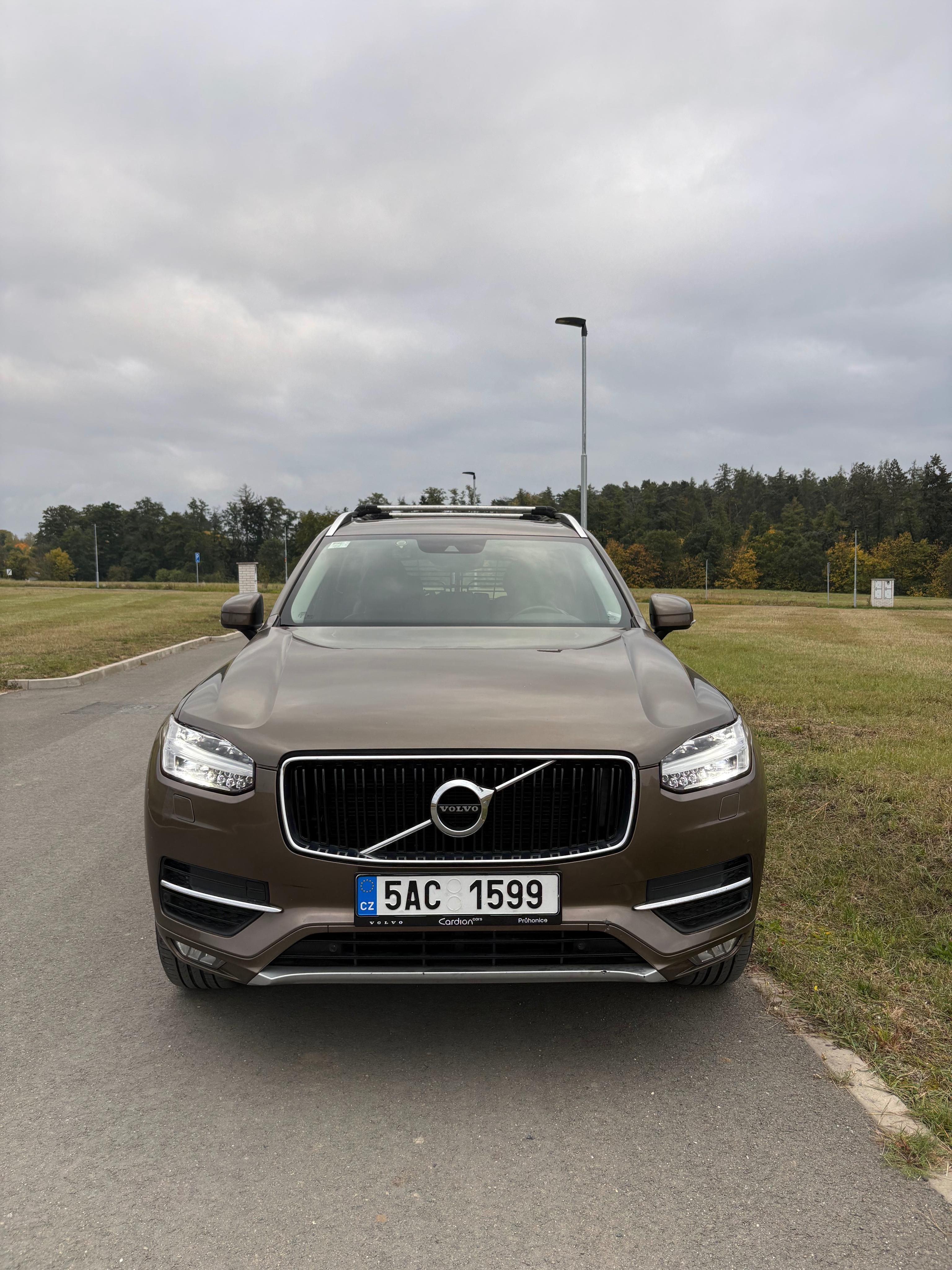 Volvo XC90, D5 Moment 2016, 7 míst, 1.maj - fotka 4