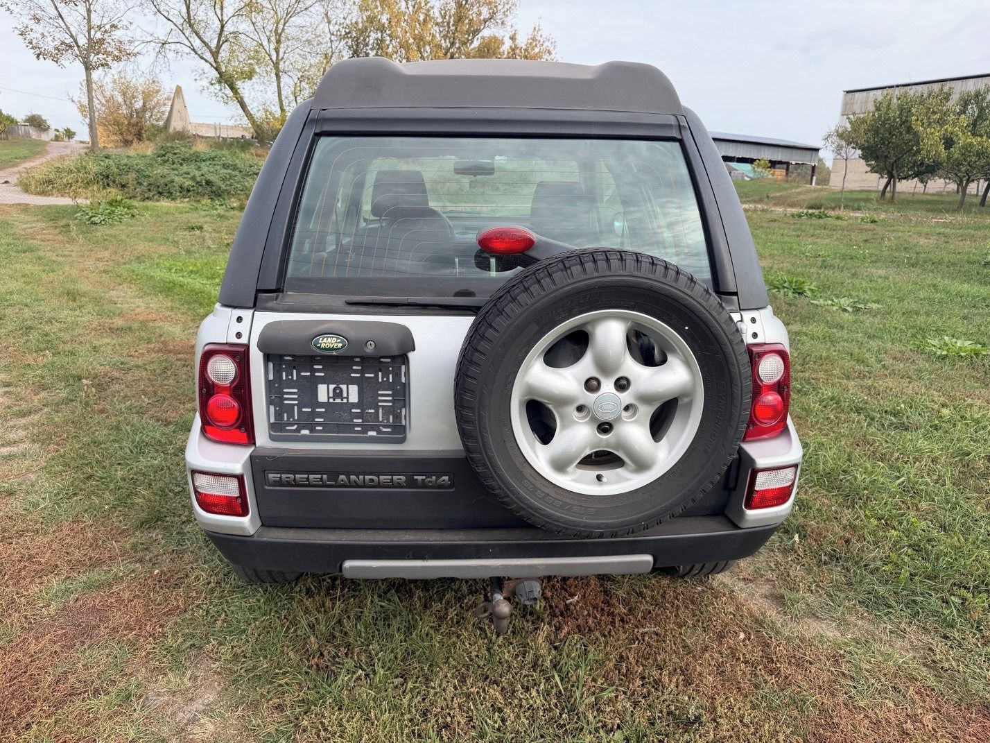 Land Rover Freelander, 2.0 TD4, PĚKNÝ STAV, TAŽNÉ - fotka 5