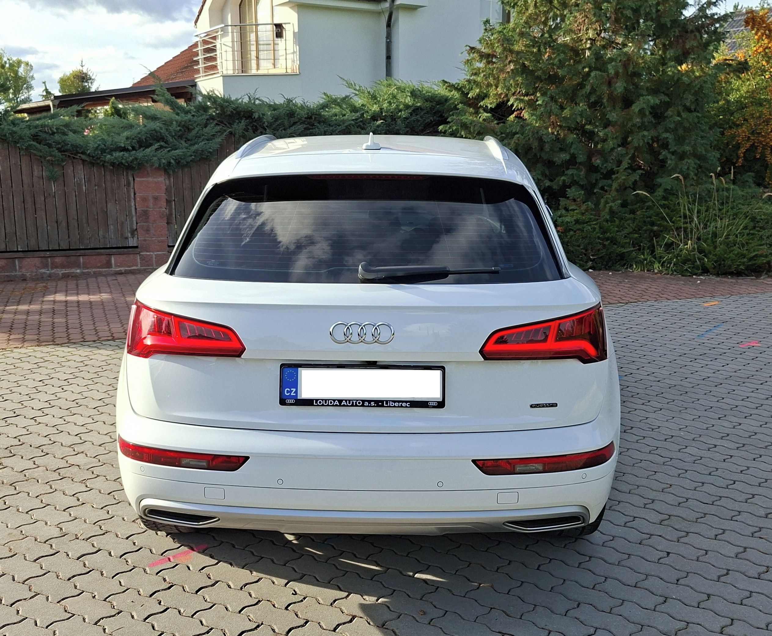 Audi Q5, S-line 2.0 TDI 140 KW quattro - fotka 4