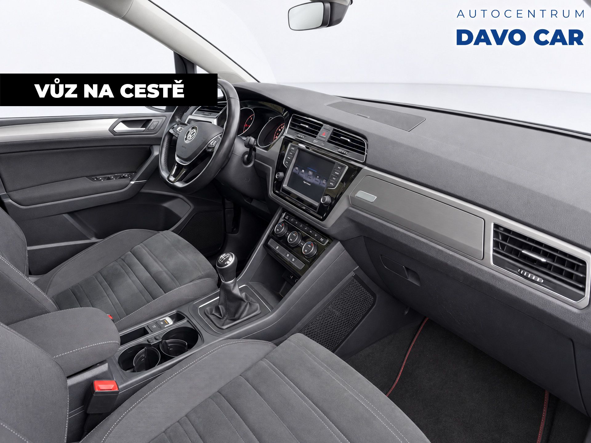 Volkswagen Touran, 2,0 TDI 110kW Highline 7-Míst - fotka 3