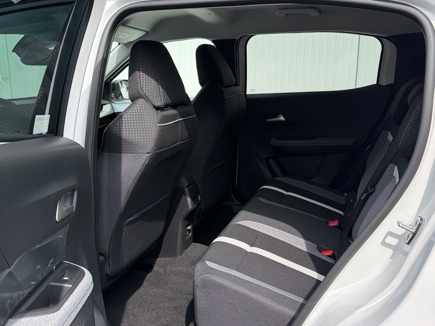 Opel Frontera, 1.2Hybrid Turbo 110k 81kW GS - fotka 6