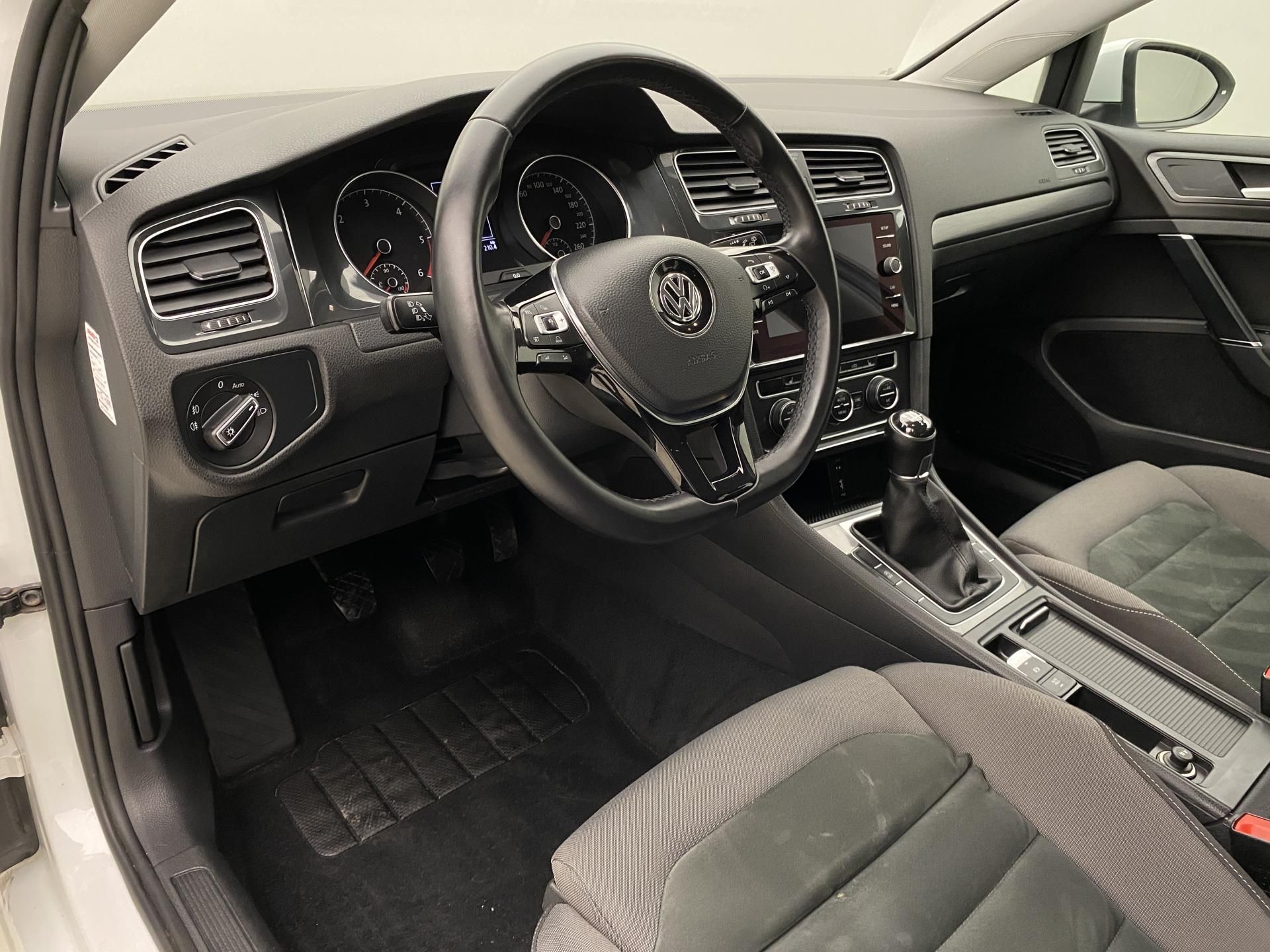 Volkswagen Golf, 1.6TDI 85kW CZ - fotka 4