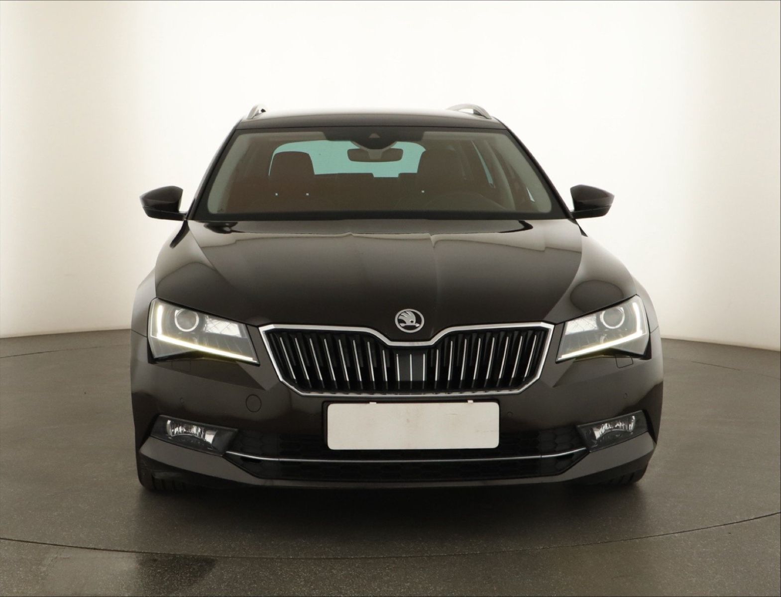 Škoda Superb, 2.0 TDI, Style, 4X4, Kůže - fotka 2