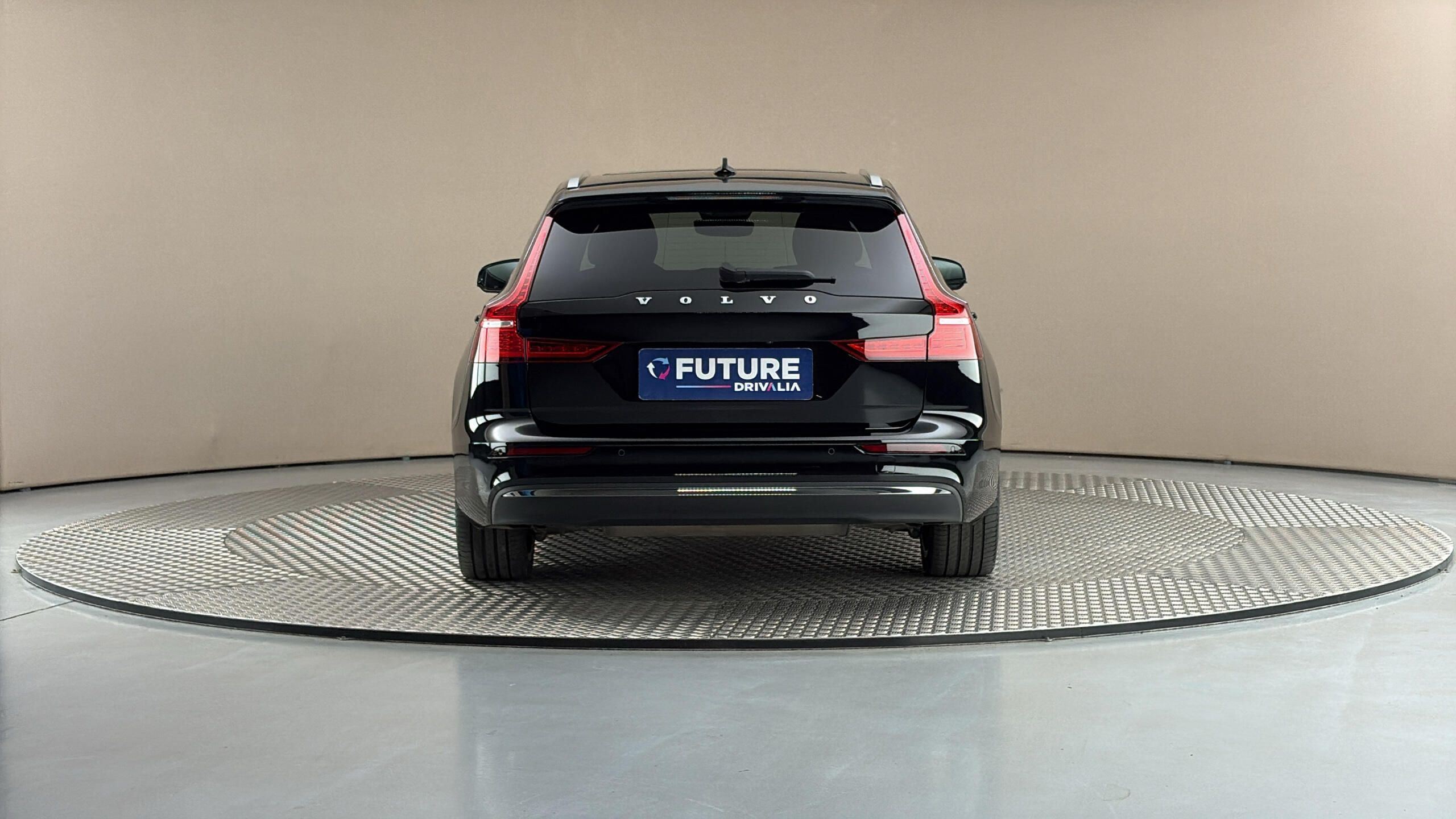 Volvo V60, 2.0 T6 AUT AWD Recharge Plus B - fotka 5