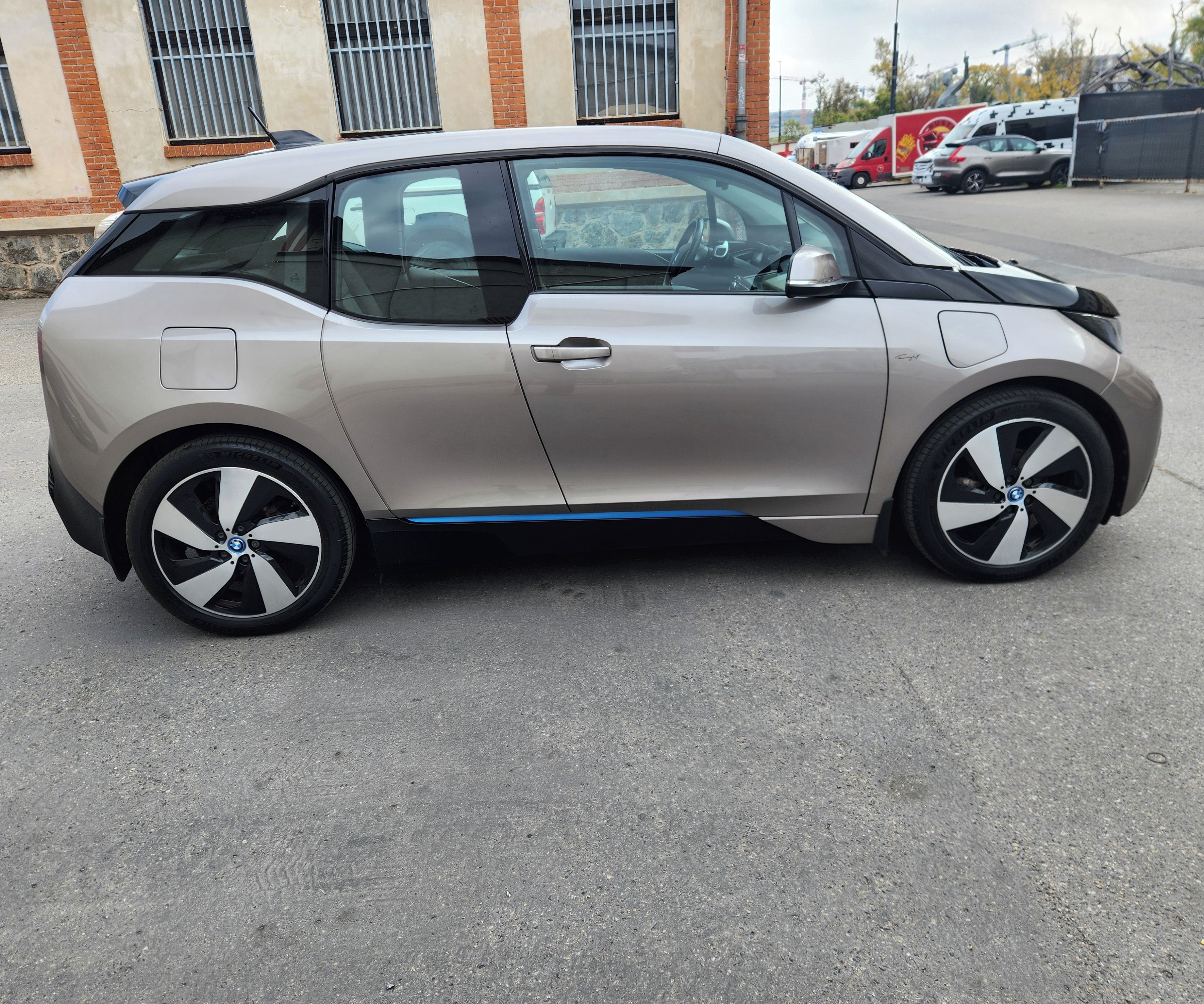 BMW i3, I3*REX*HYBRID*LED*VELKÁ*NAVI - fotka 6