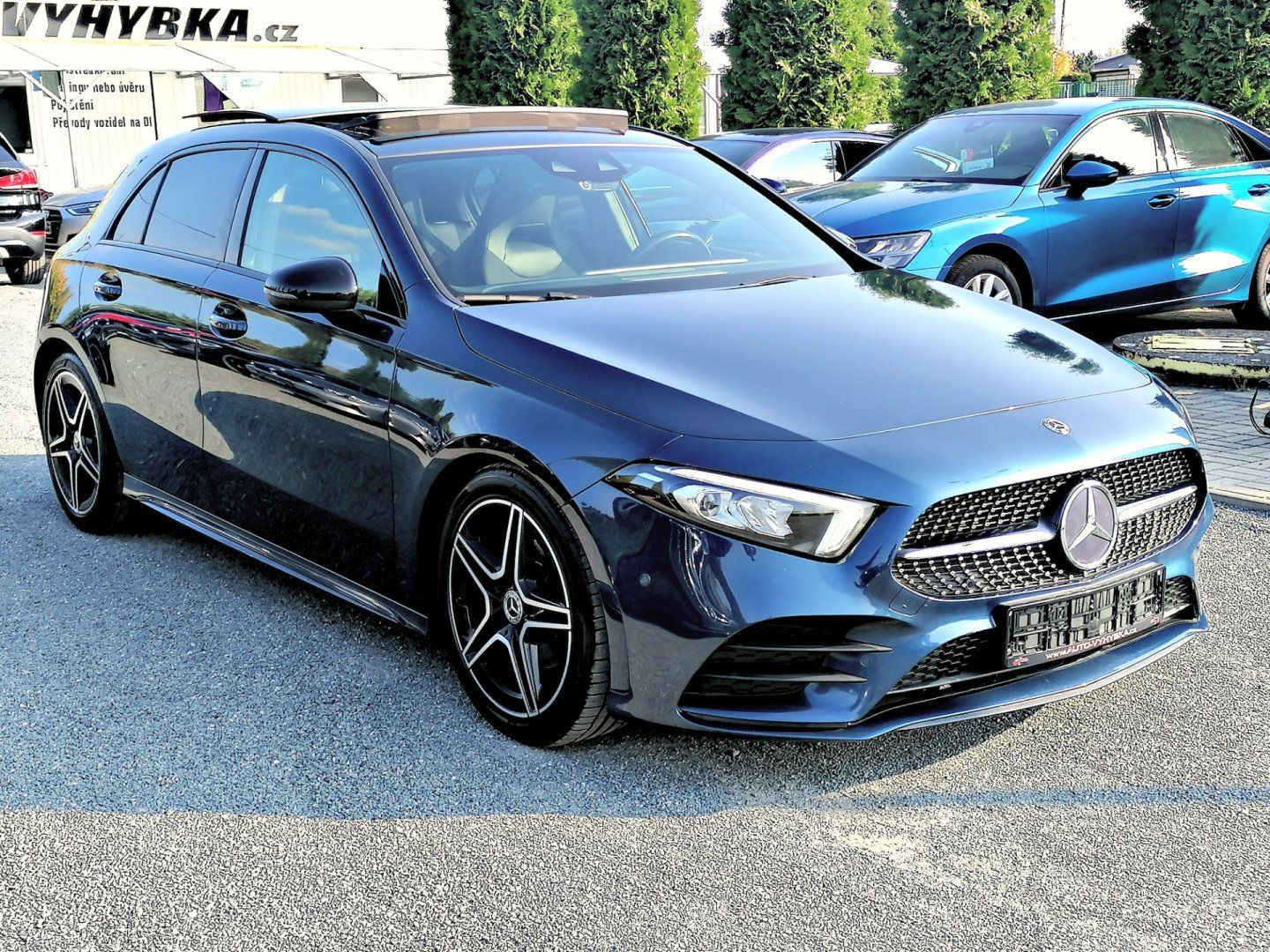 Mercedes-Benz Třídy A, 2.0 200D AMG Line 110kW 9G - fotka 3
