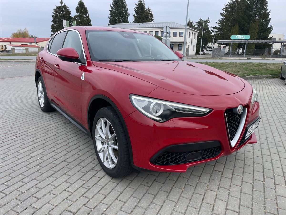 Alfa Romeo Stelvio, 2,0 Turbo 280k Q4 AT8 4x4 Tažn - fotka 6