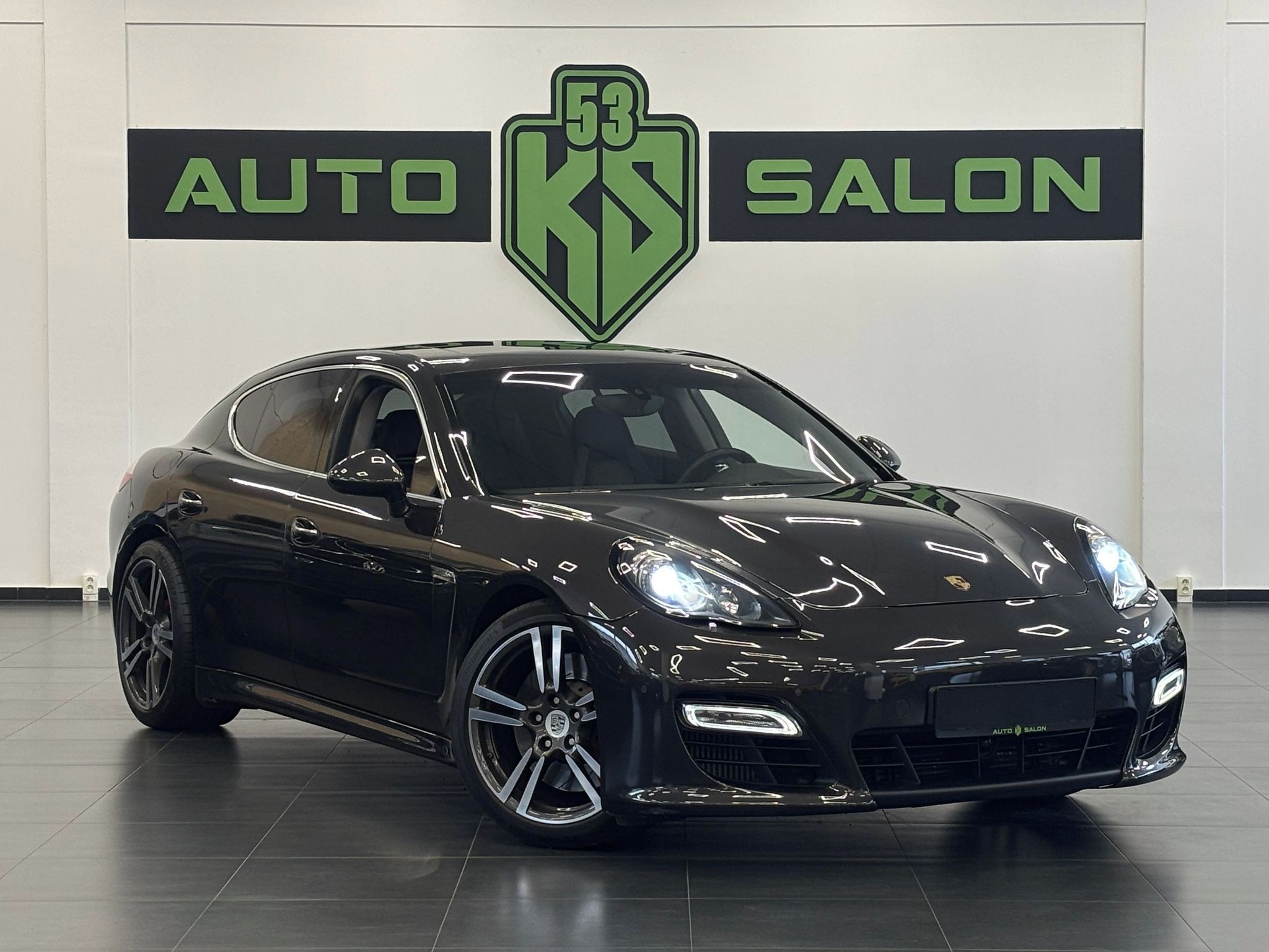 Porsche Panamera, 4.8L V8 Twin-Turbo 4x4 368kW