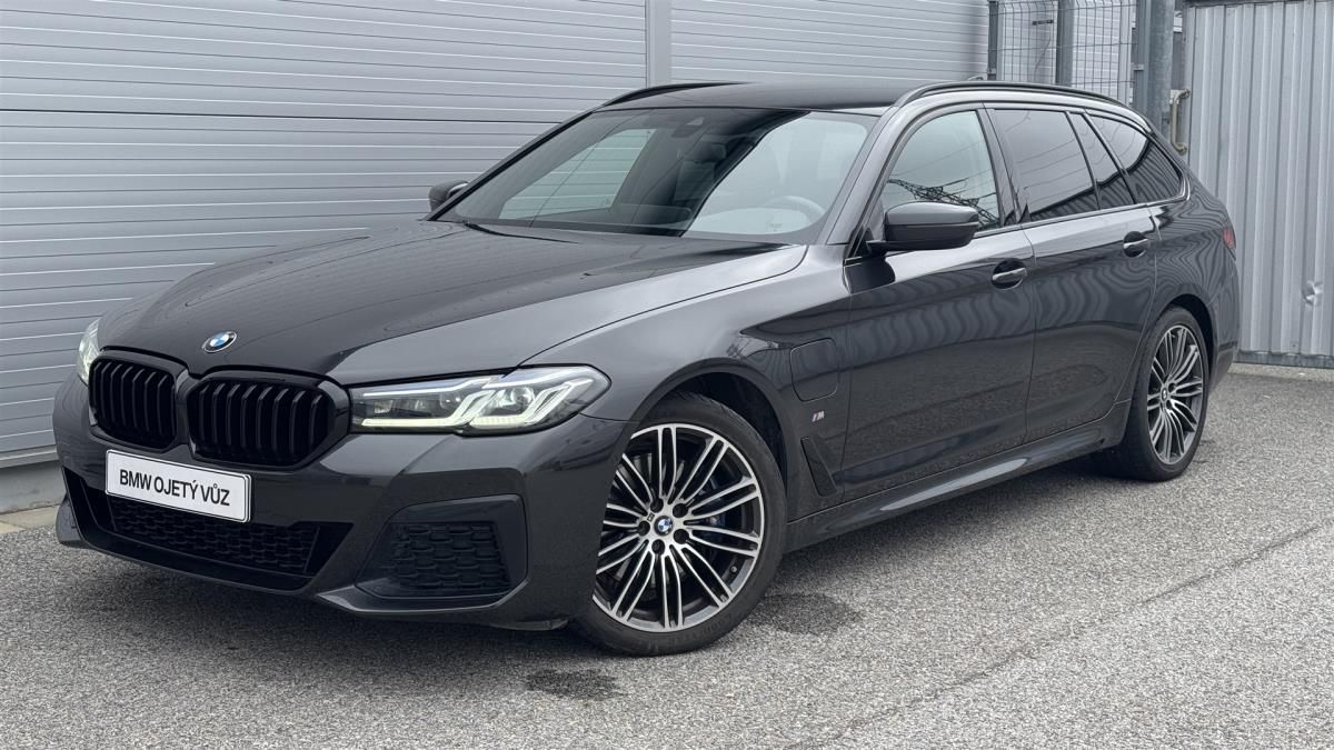 BMW Řada 5, 530e xDrive Mpaket