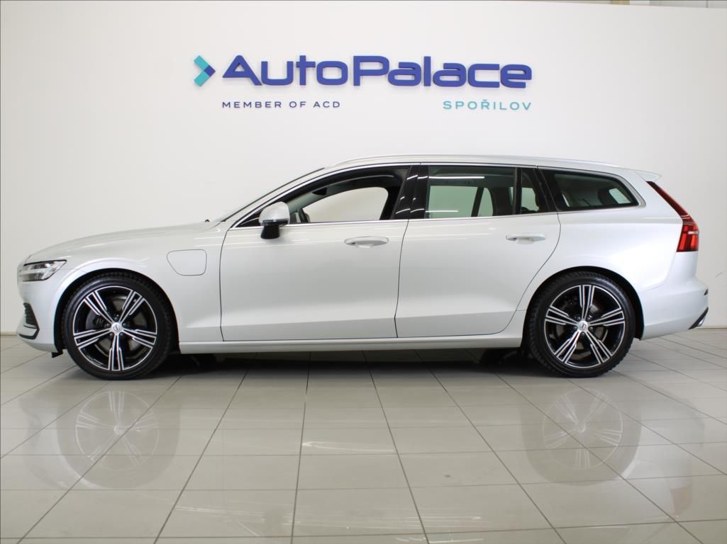 Volvo V60, 2,0 T8 AWD Recharge Insc.Vent. - fotka 5