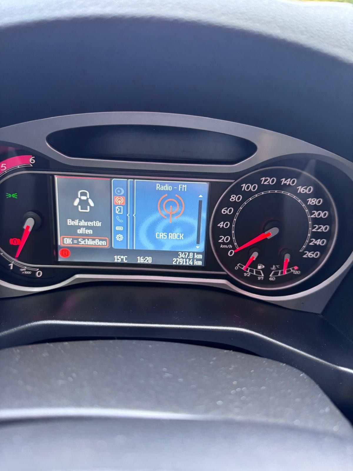 Ford Mondeo, 2.2 TDCI, 129 kW - fotka 5