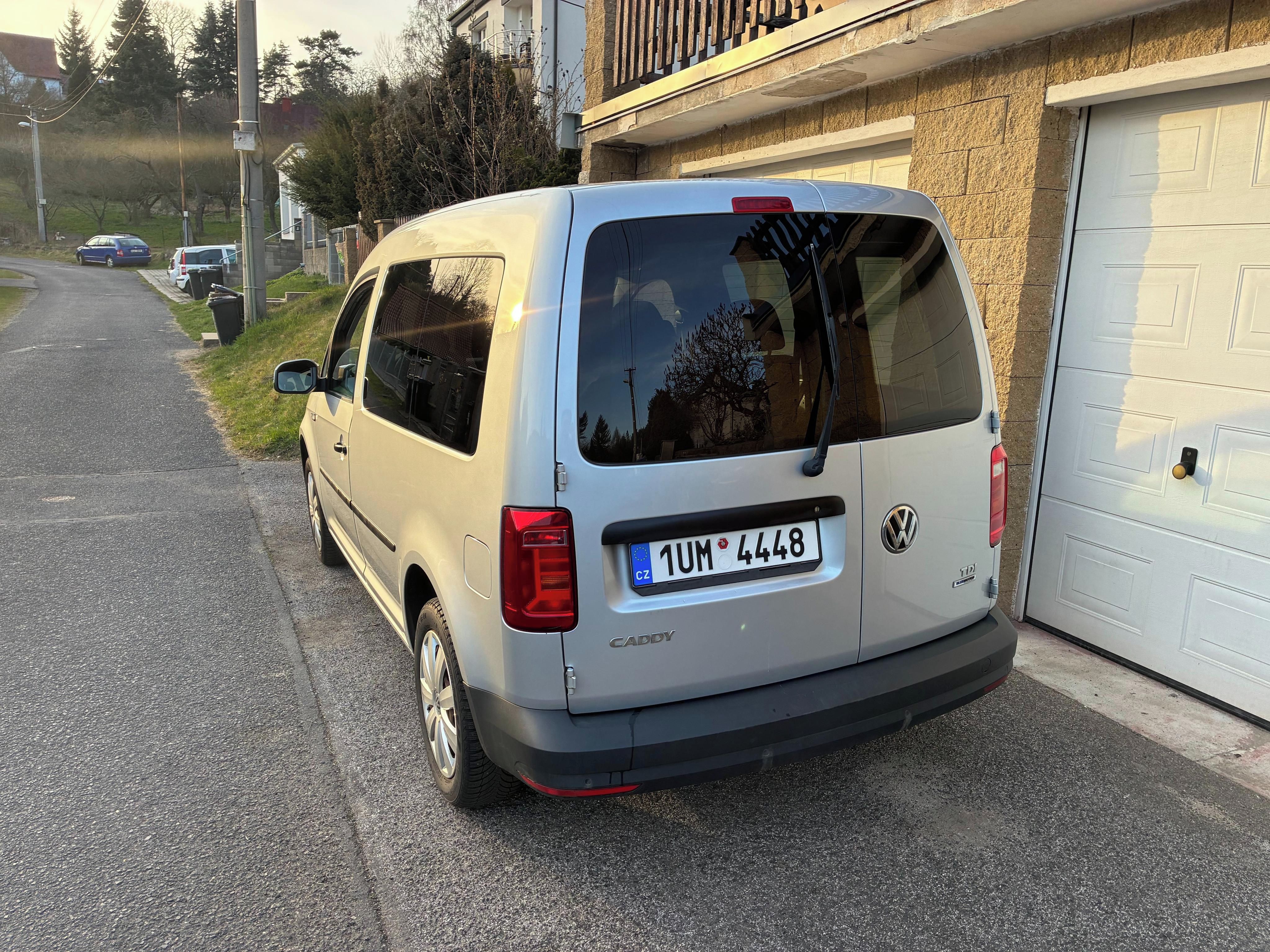 Volkswagen Caddy, 1.9 TDI, automat, servisováno - fotka 5