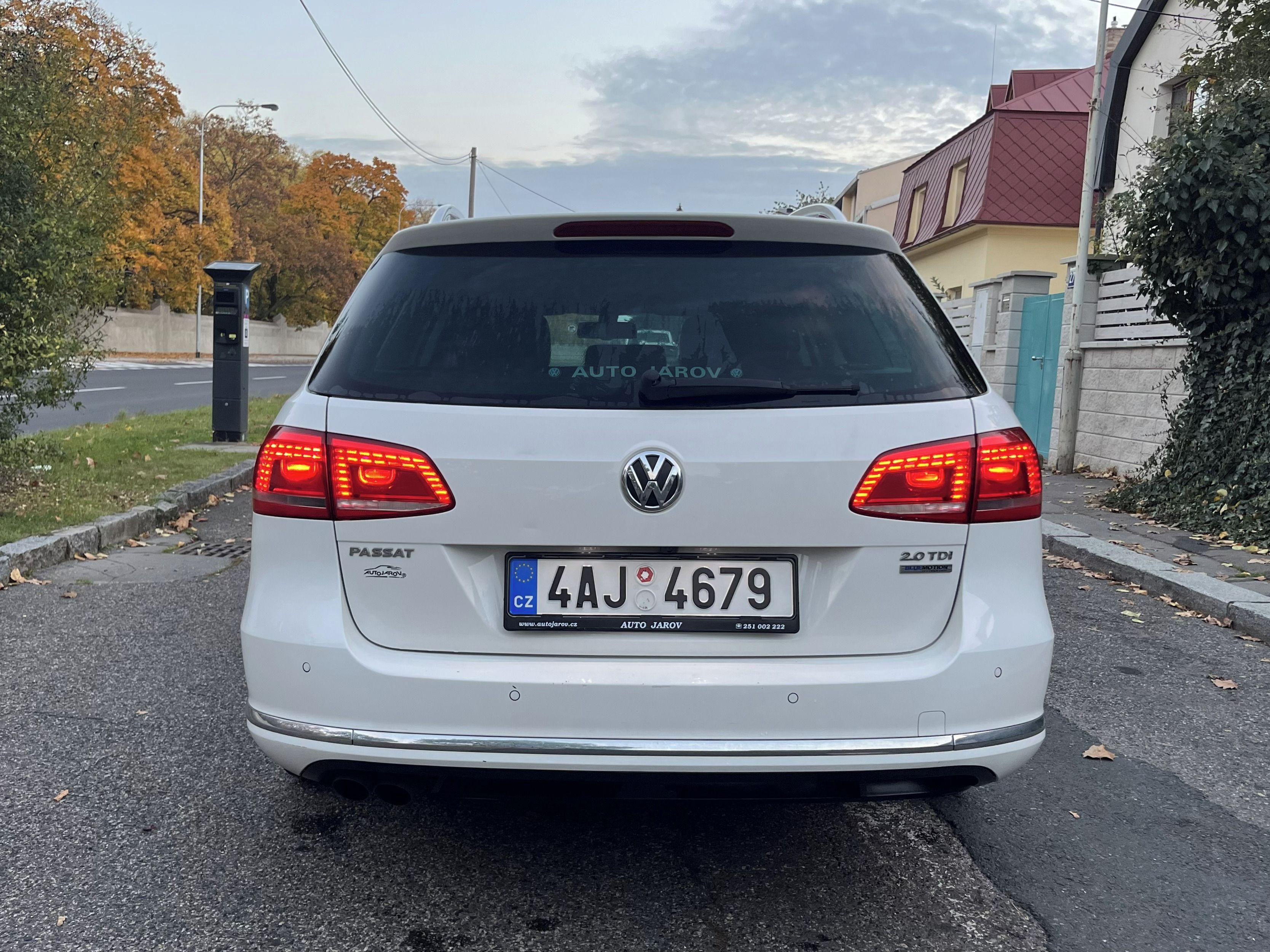 Volkswagen Passat, VW Passat B7 Variant 2.0 TDI - fotka 6