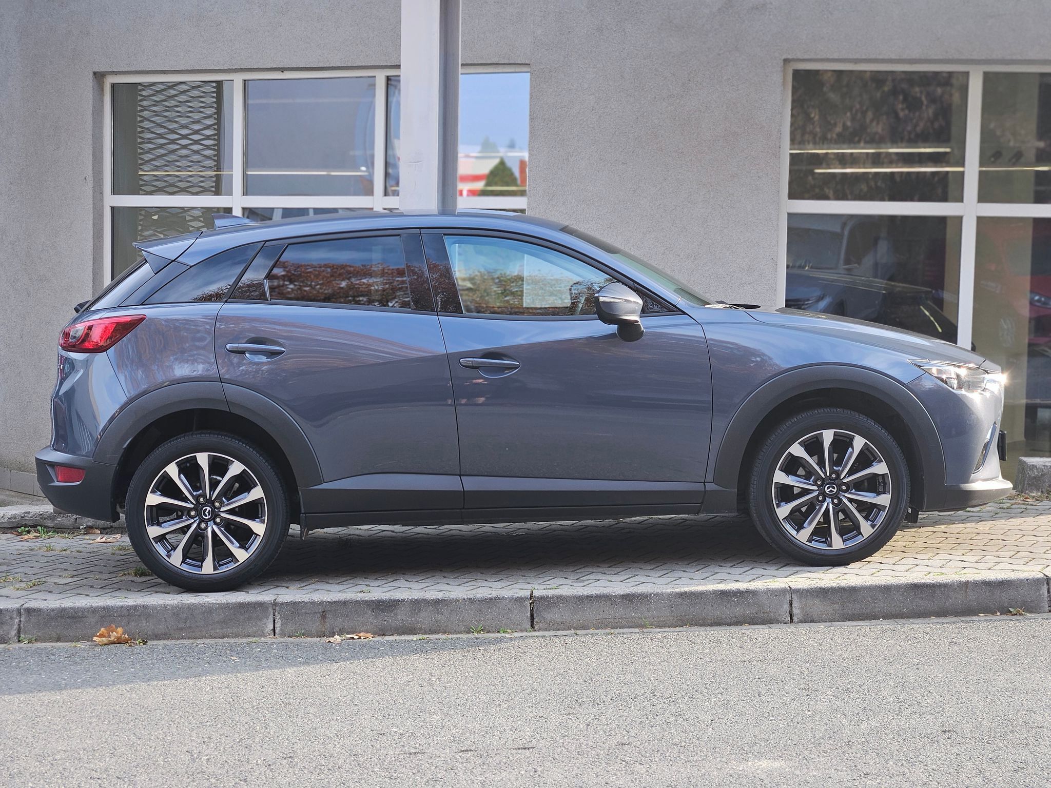 Mazda CX-3, 2,0 SKYACTIV-G, Takumi. 1.maj. - fotka 6
